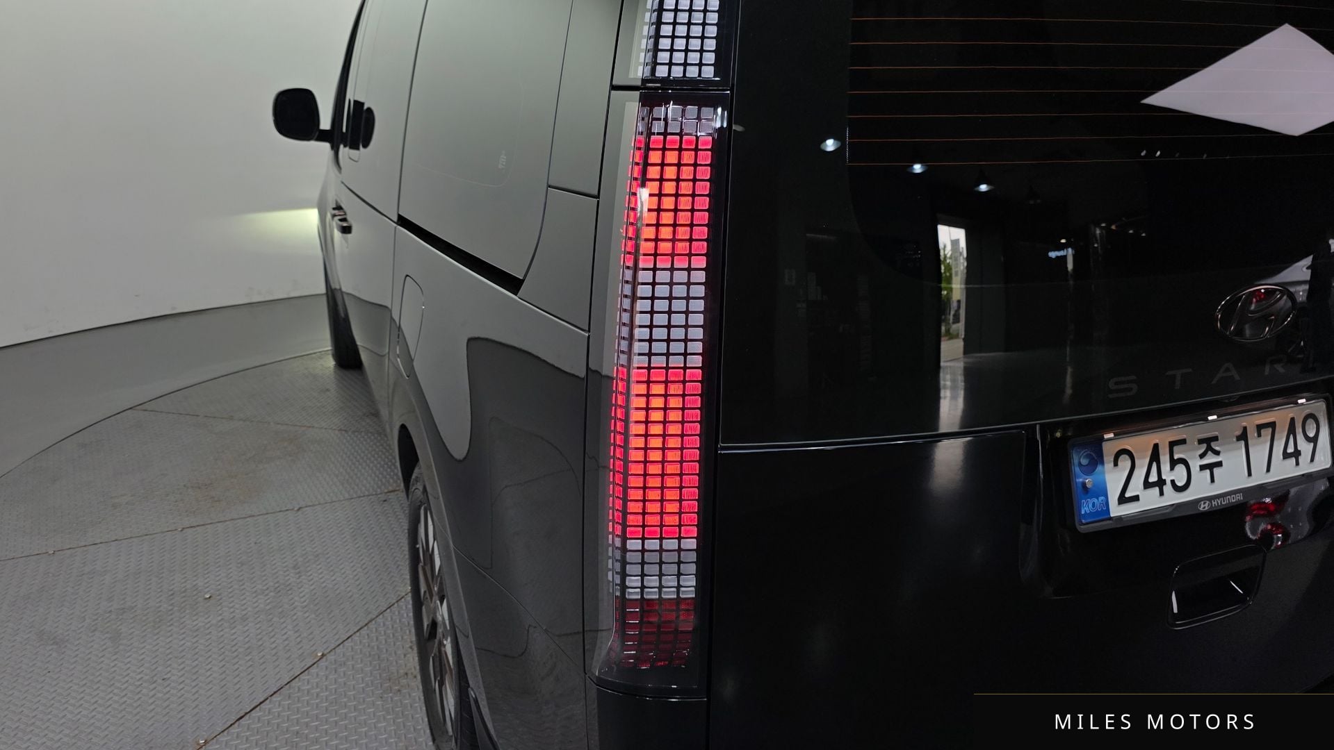 Hyundai Staria 2023 — миниатюра 9