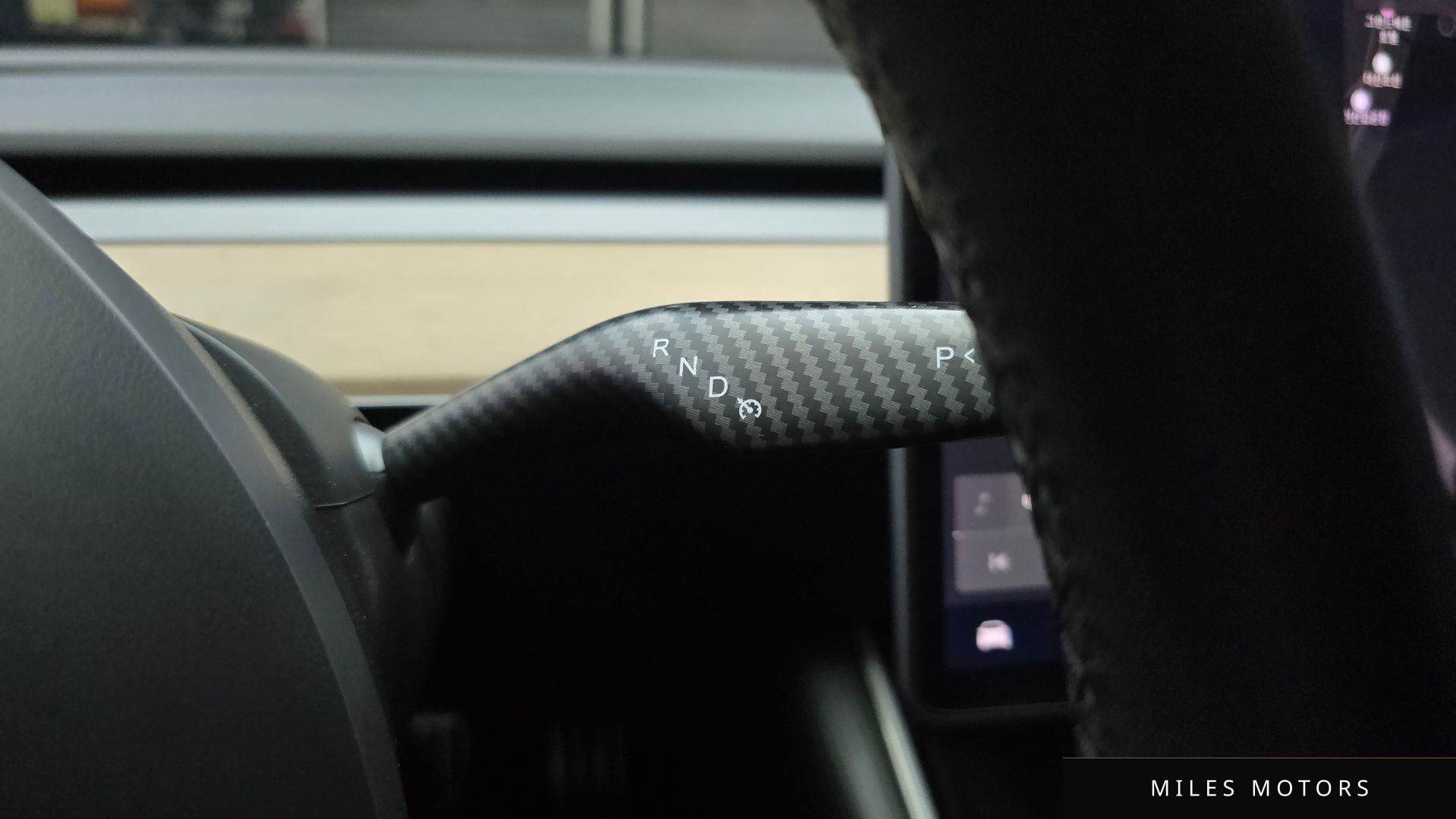 Tesla Model 3 2020 — миниатюра 9