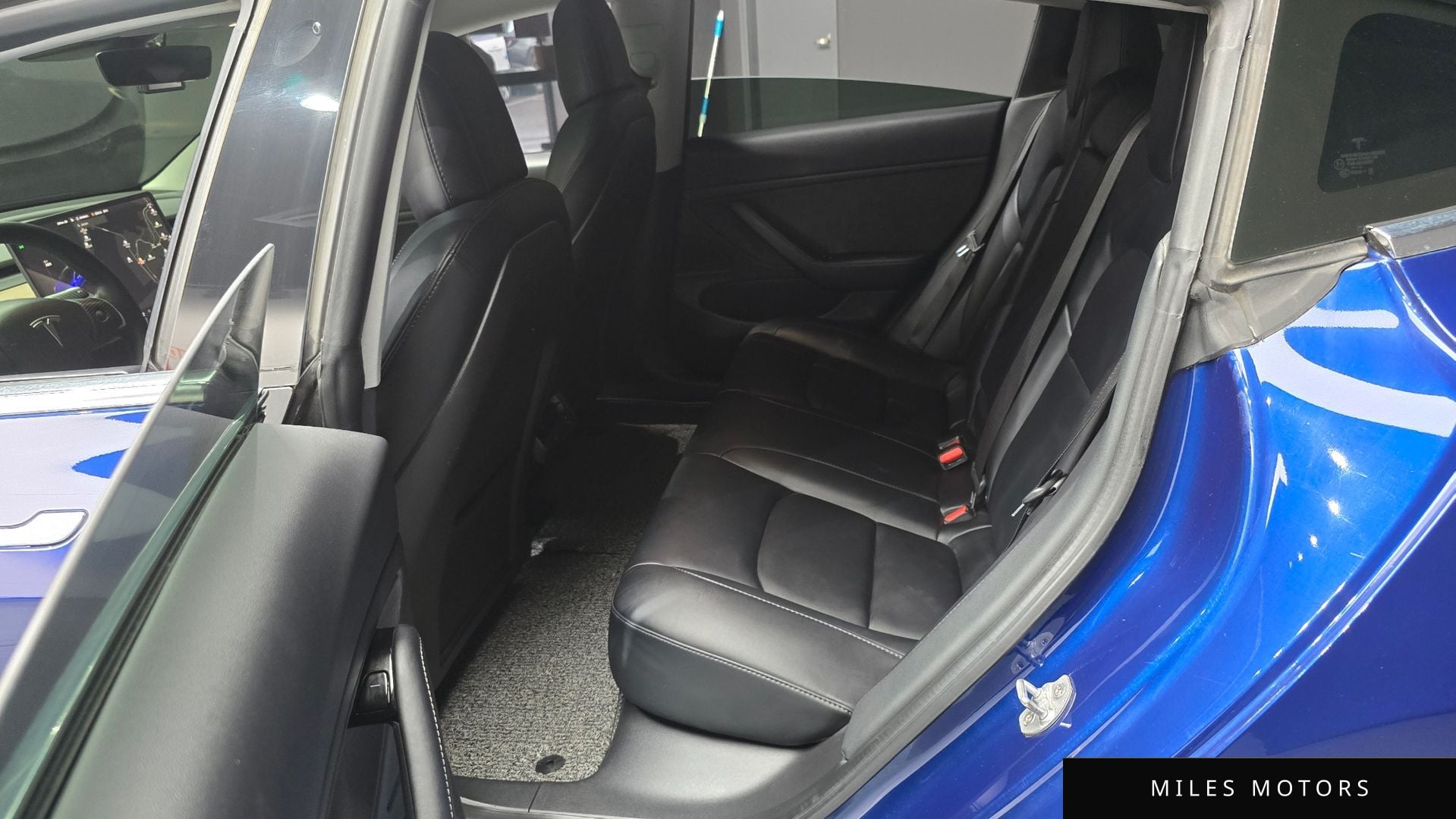 Tesla Model 3 2020 — миниатюра 11