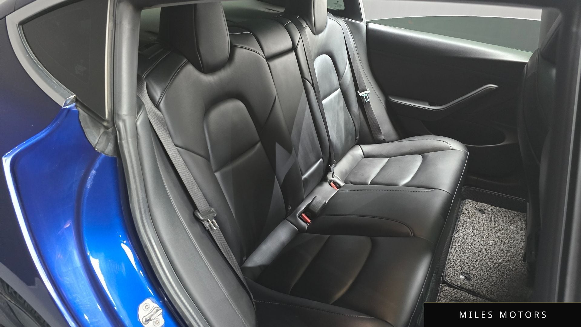 Tesla Model 3 2020 — миниатюра 12