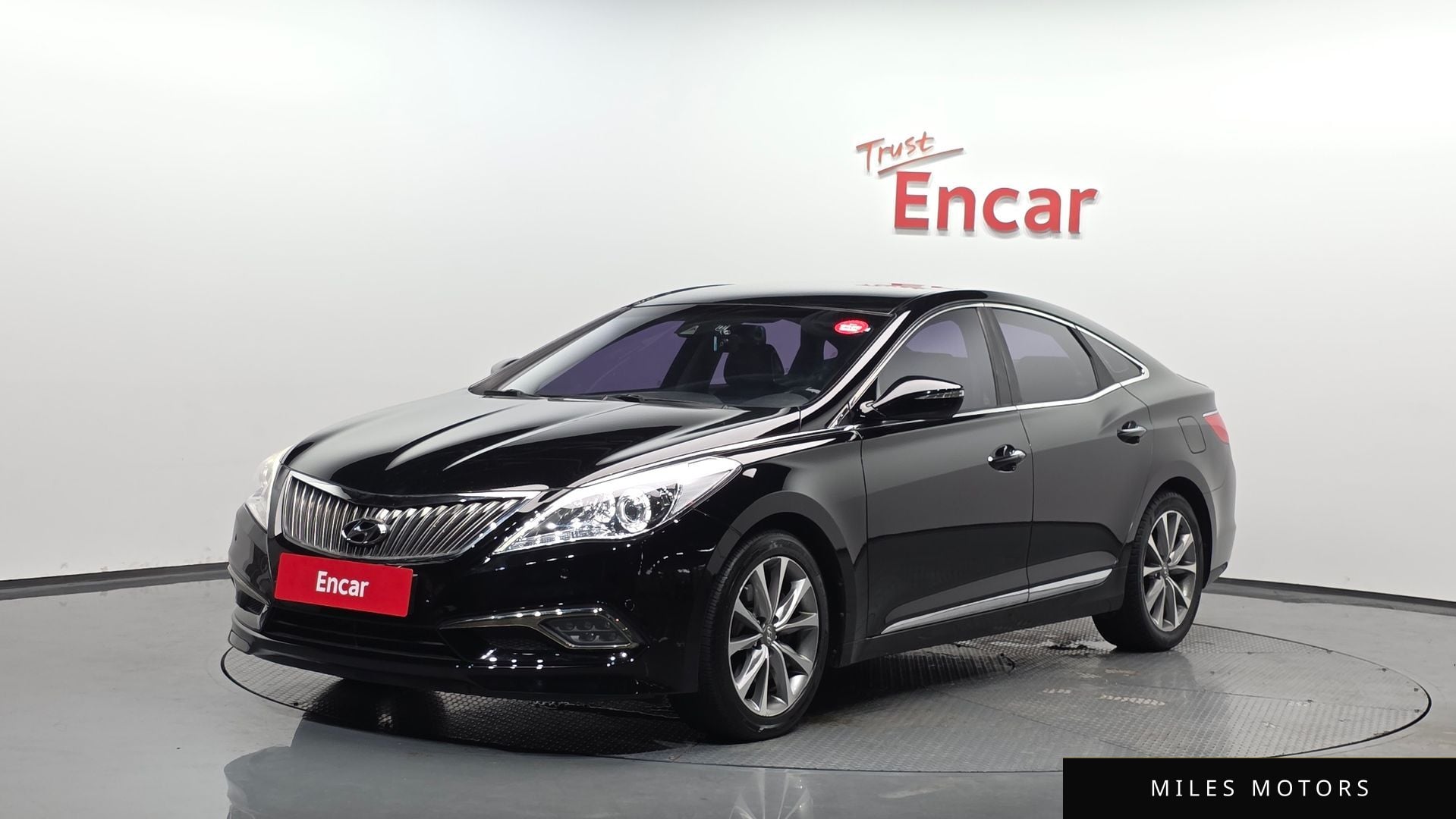 Hyundai Grandeur 2015 — фото 1 из 12
