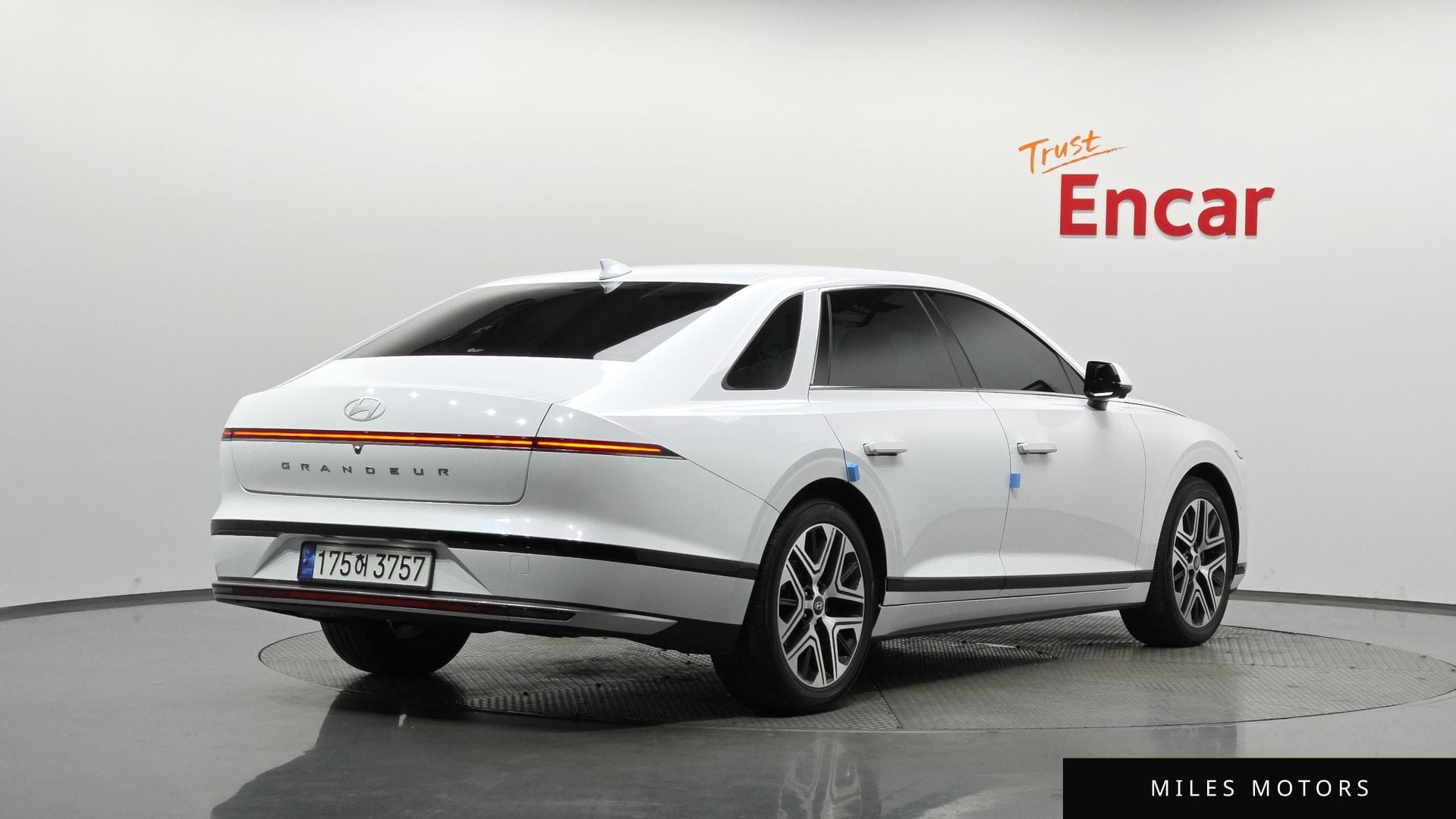 Hyundai Grandeur 2023 — миниатюра 2