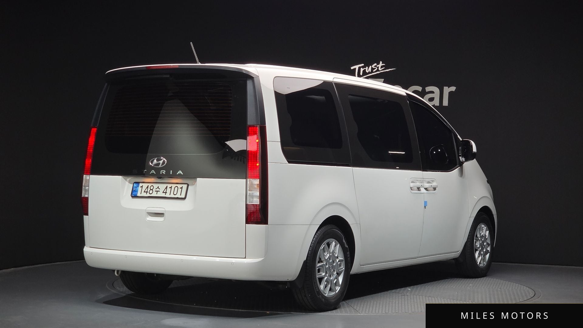 Hyundai Staria 2022 — миниатюра 2