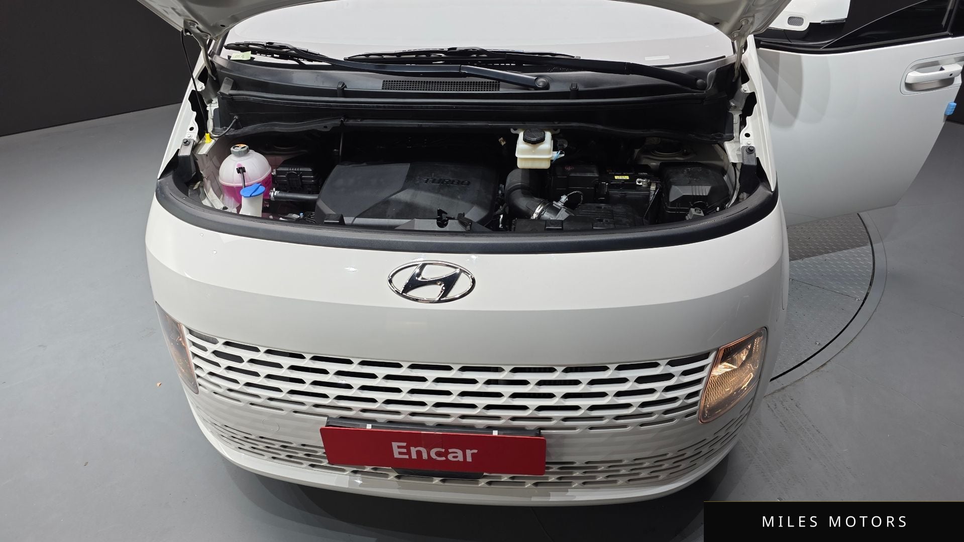 Hyundai Staria 2022 — миниатюра 6