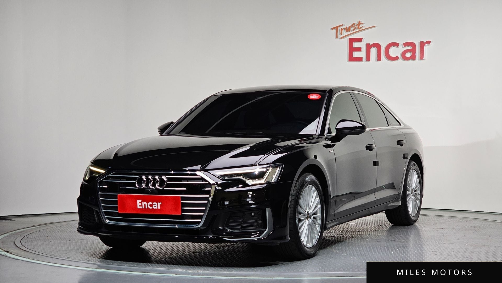 Audi A6 (C8) 2020 — фото 1 из 12