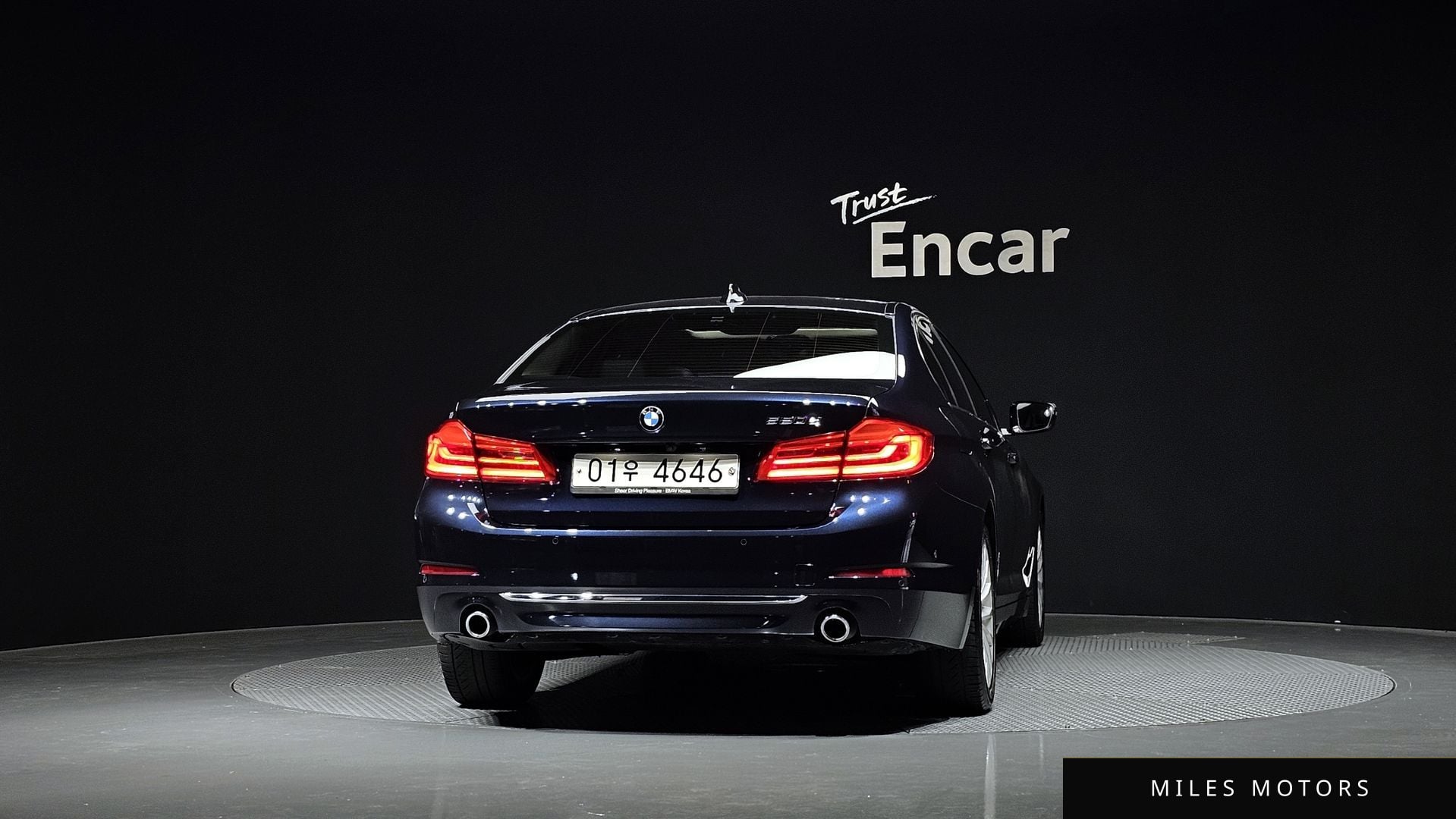 BMW 5 Series (G30) 2018 — миниатюра 4