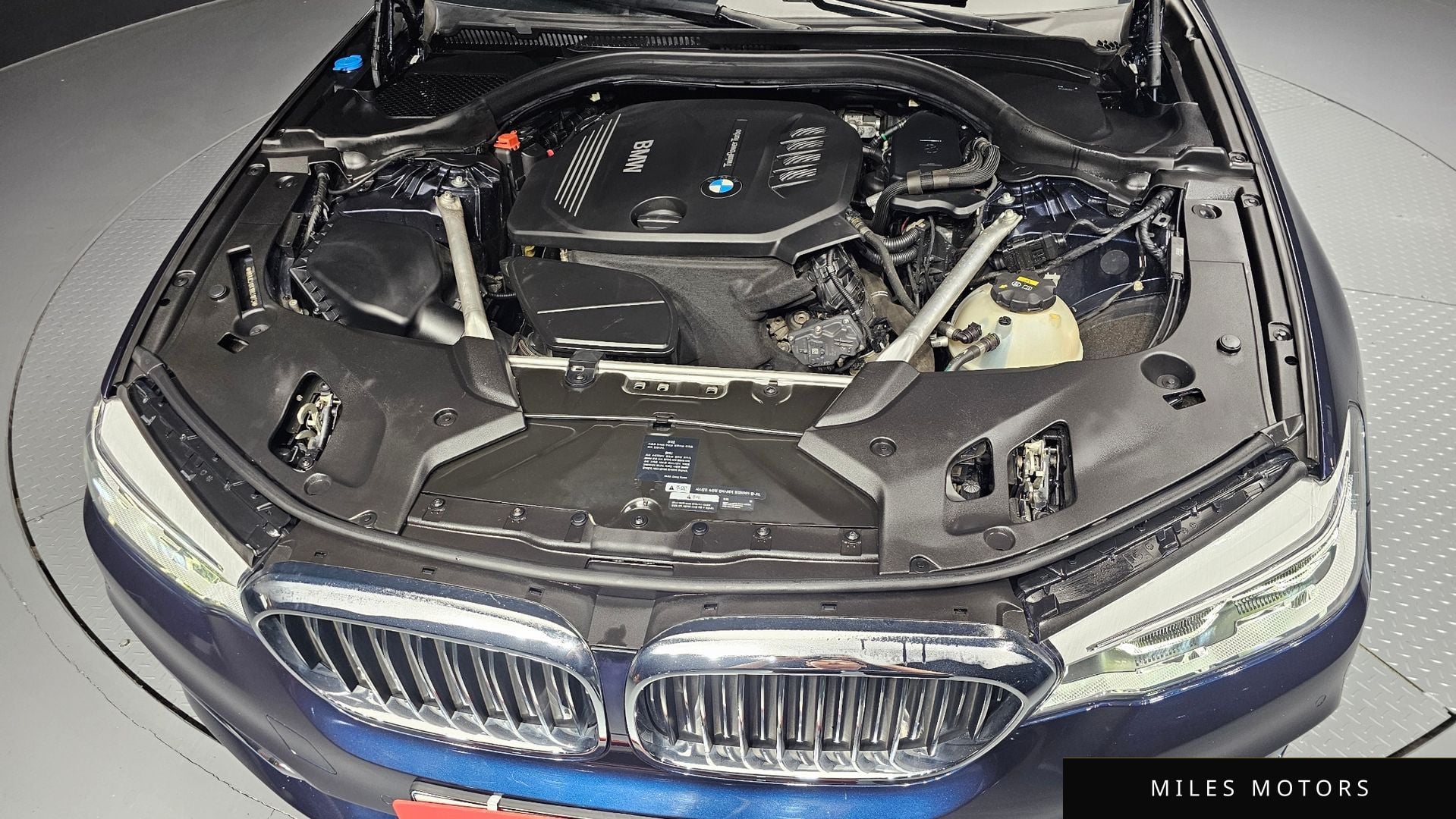 BMW 5 Series (G30) 2018 — миниатюра 6