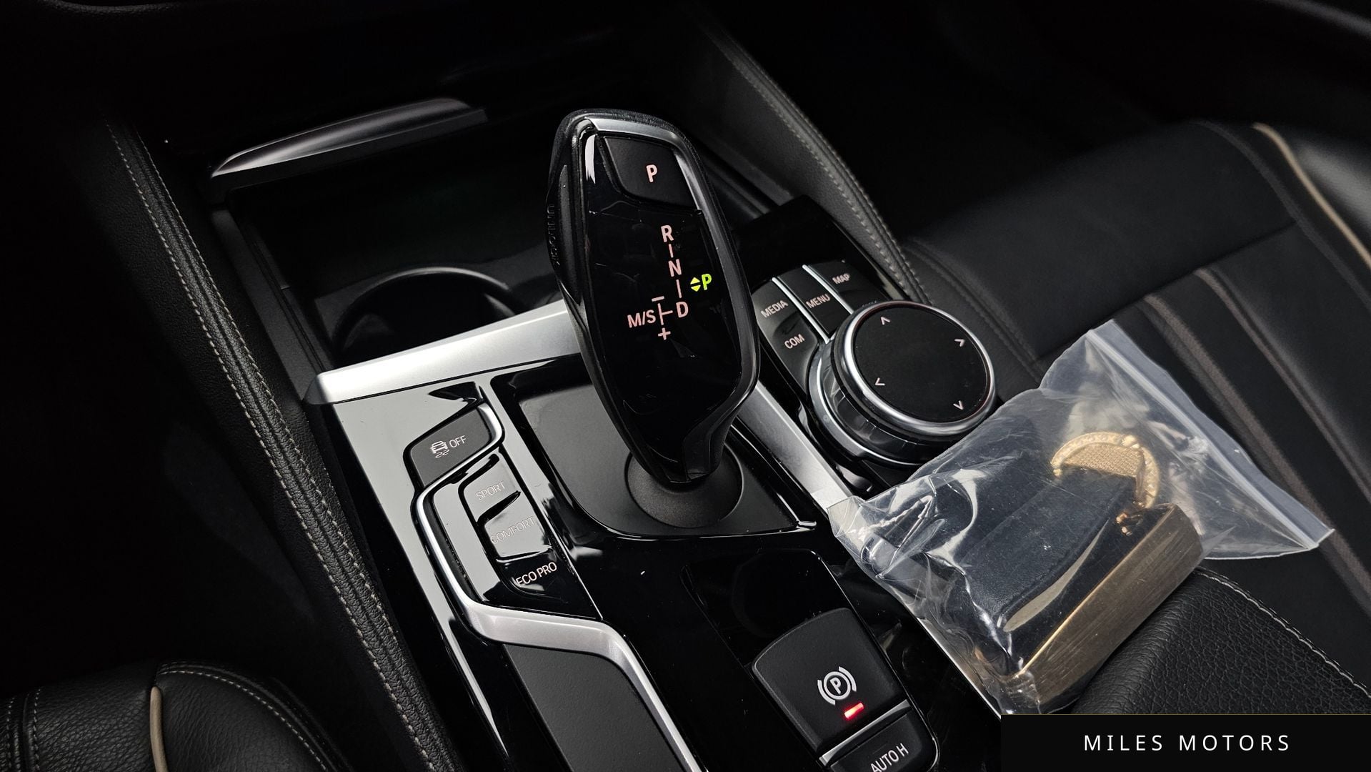 BMW 5 Series (G30) 2018 — миниатюра 12