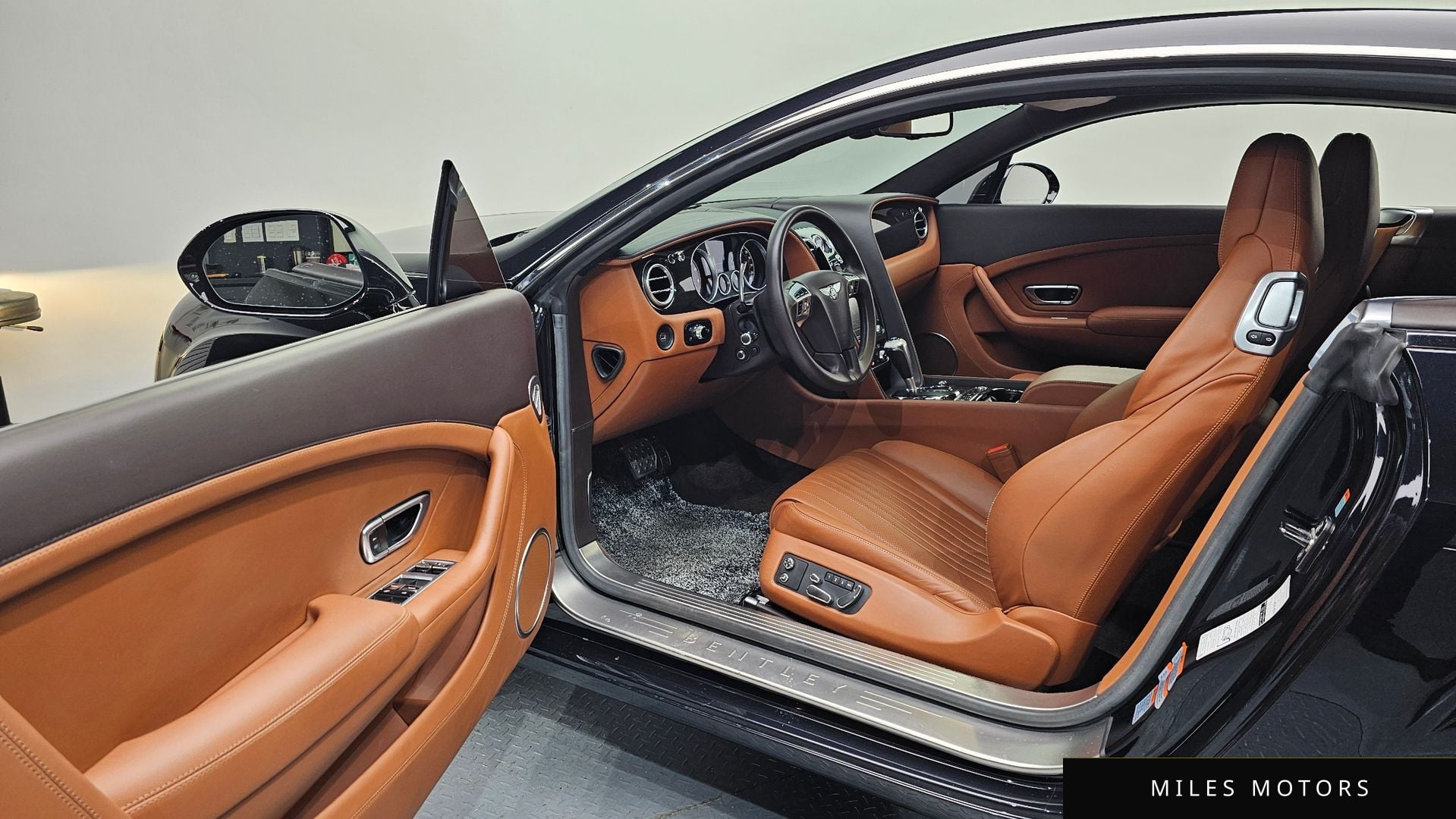 Bentley Continental GT 2016 — миниатюра 10
