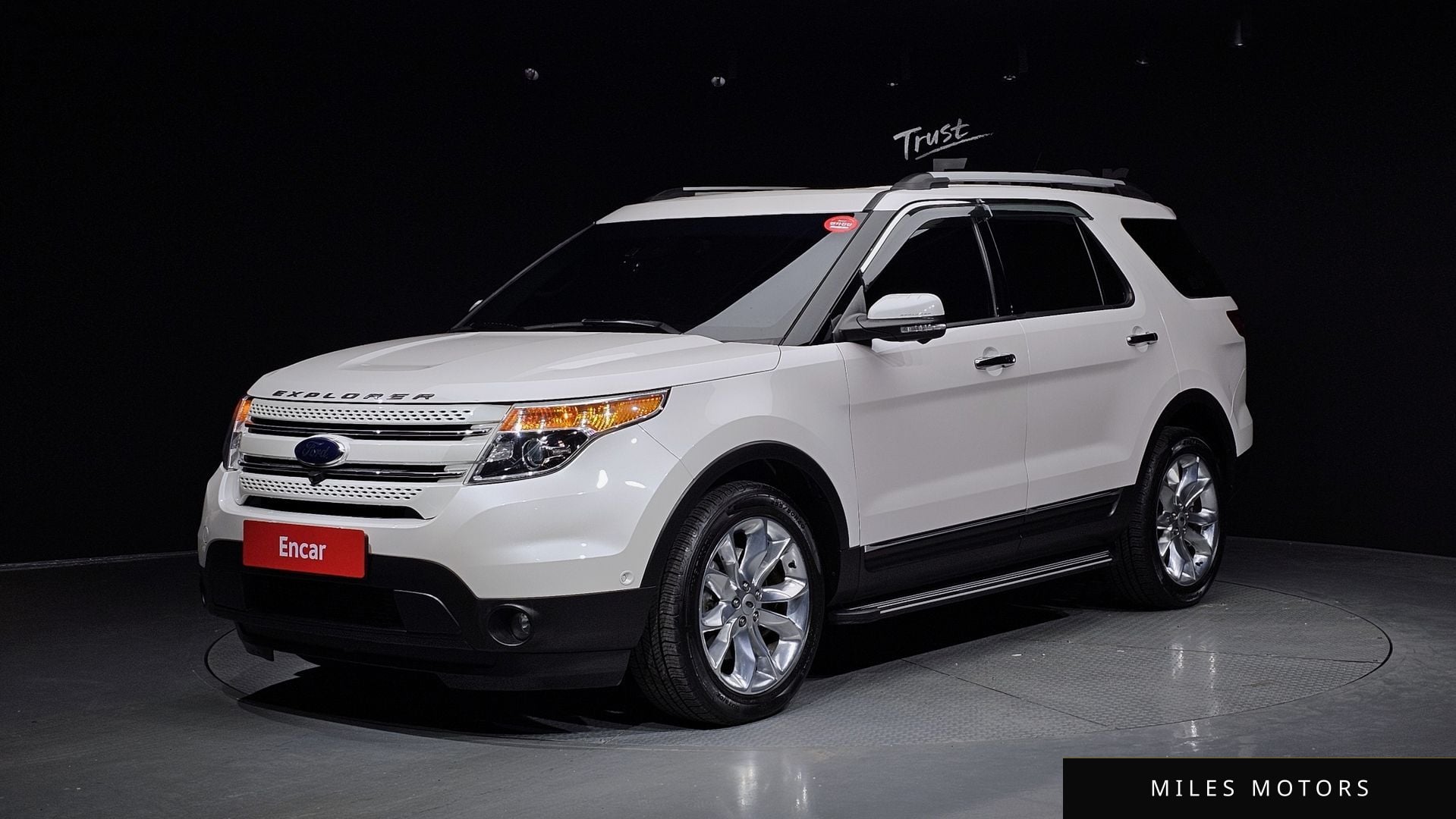 Ford Explorer 2015 — фото 1 из 12