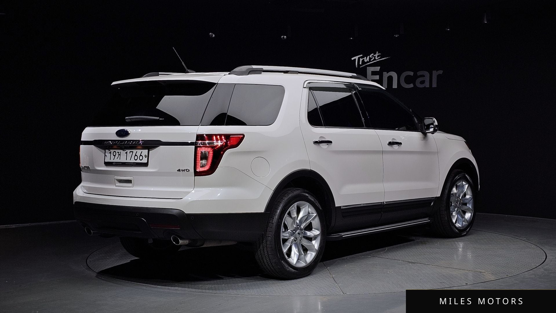 Ford Explorer 2015 — миниатюра 2