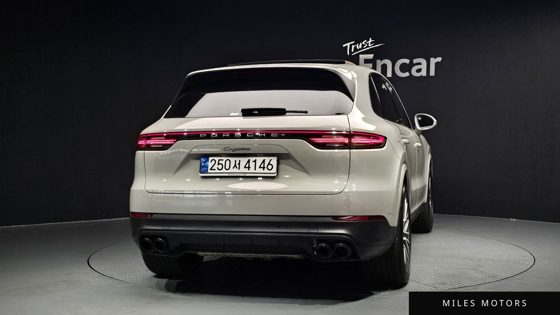Porsche Cayenne 2023 — миниатюра 4