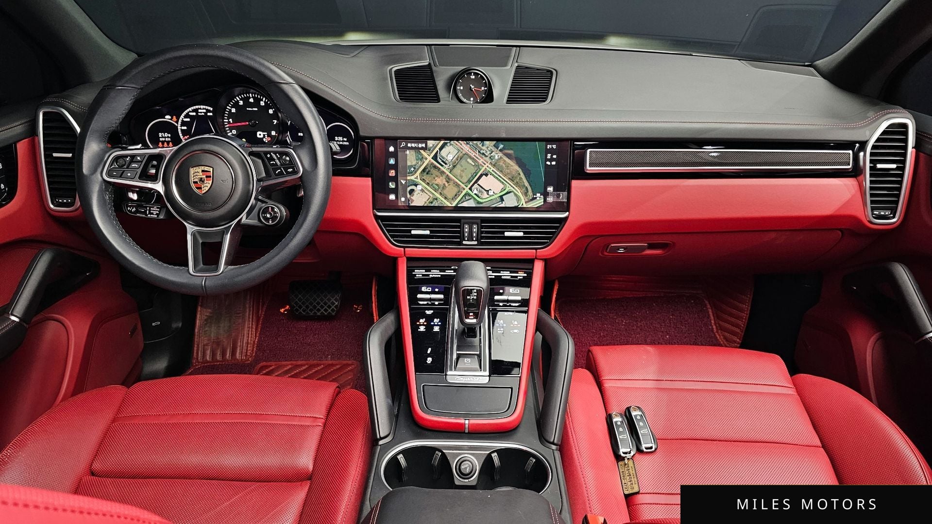 Porsche Cayenne 2023 — миниатюра 10