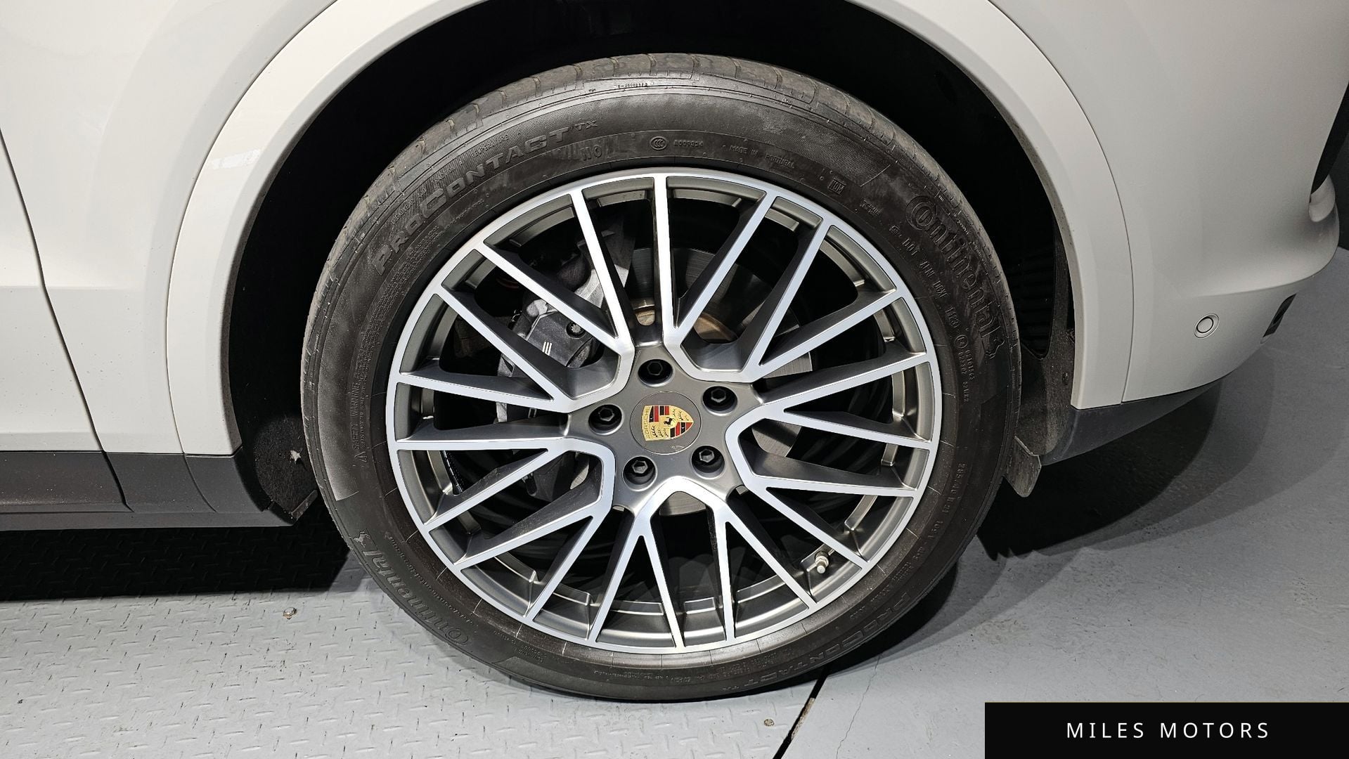 Porsche Cayenne 2023 — миниатюра 7
