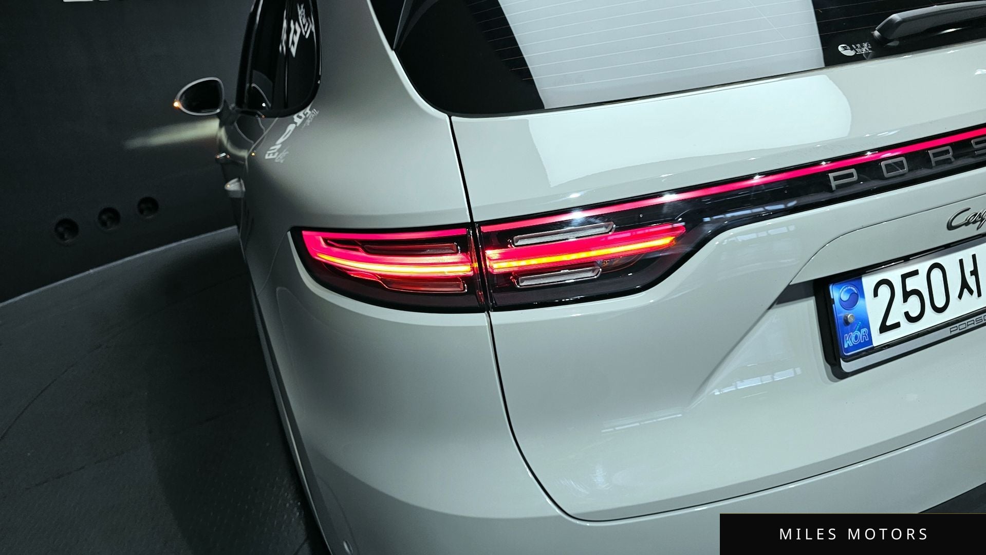 Porsche Cayenne 2023 — миниатюра 9