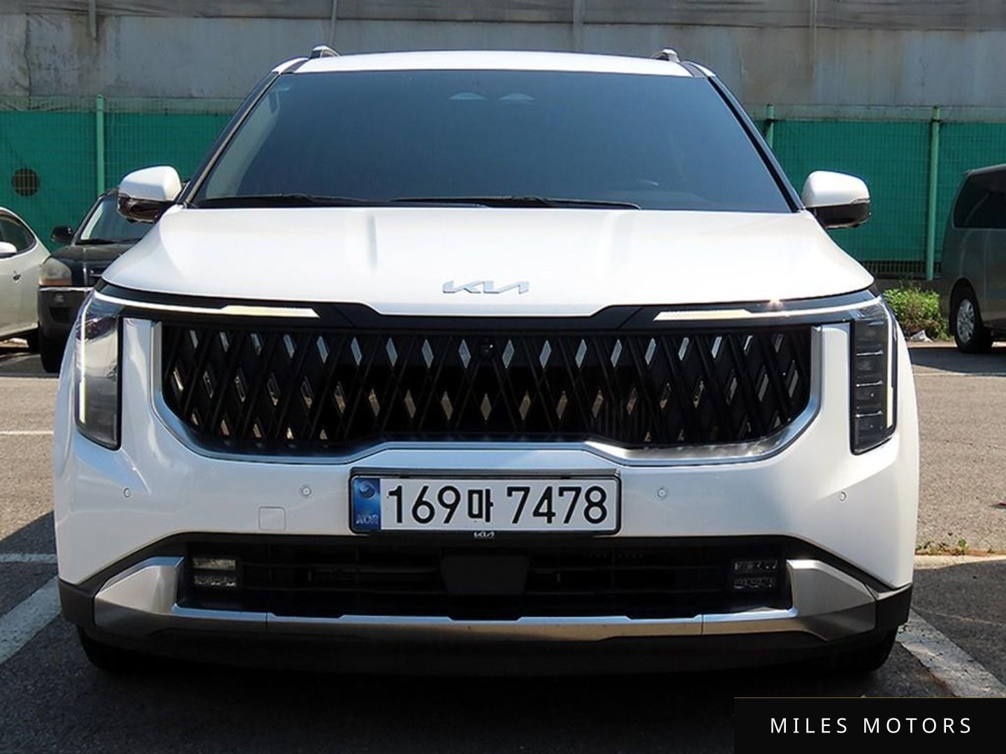 Kia Canival 2025 — фото 1 из 12