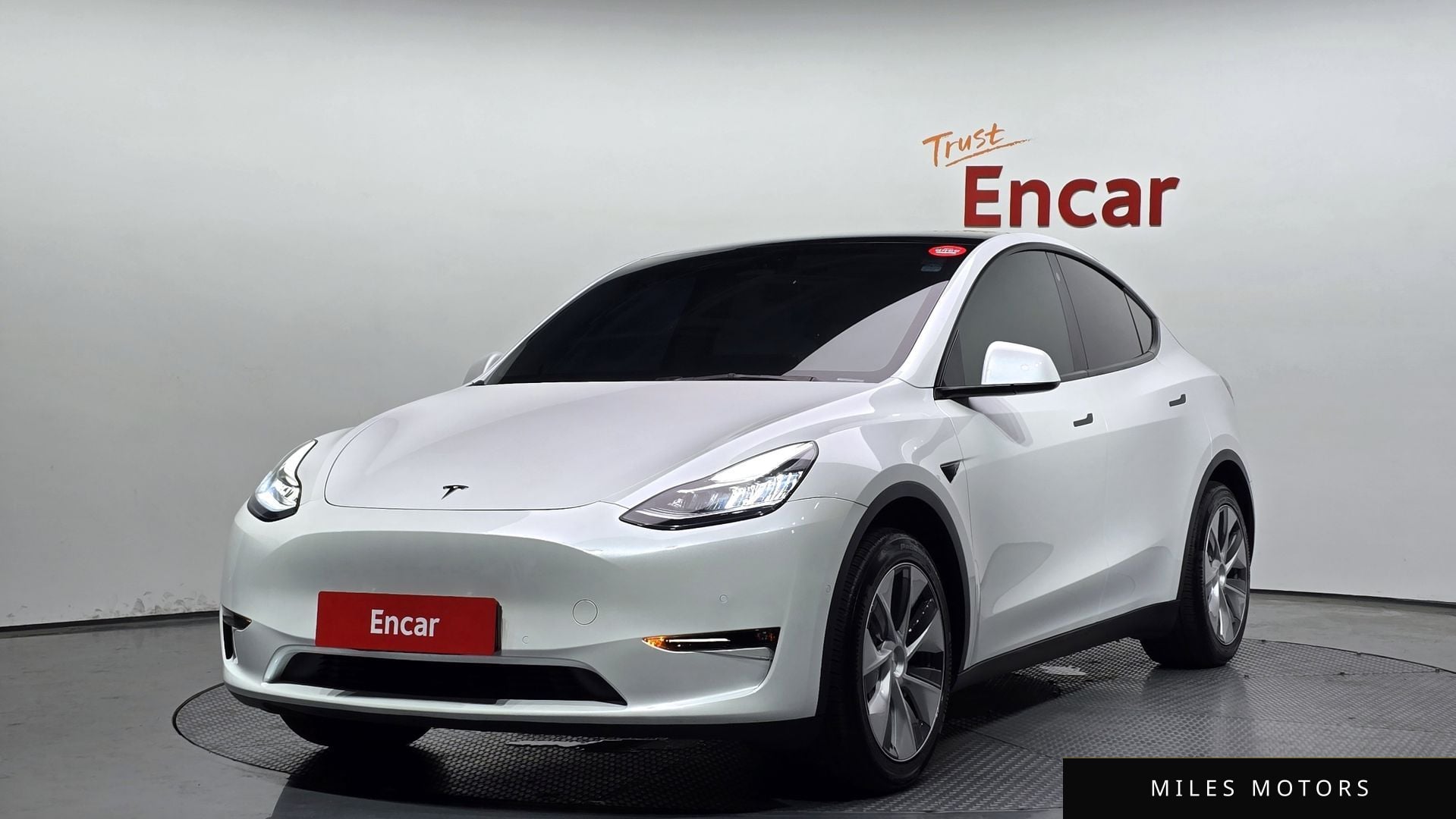 Tesla Model Y 2021 — фото 1 из 12