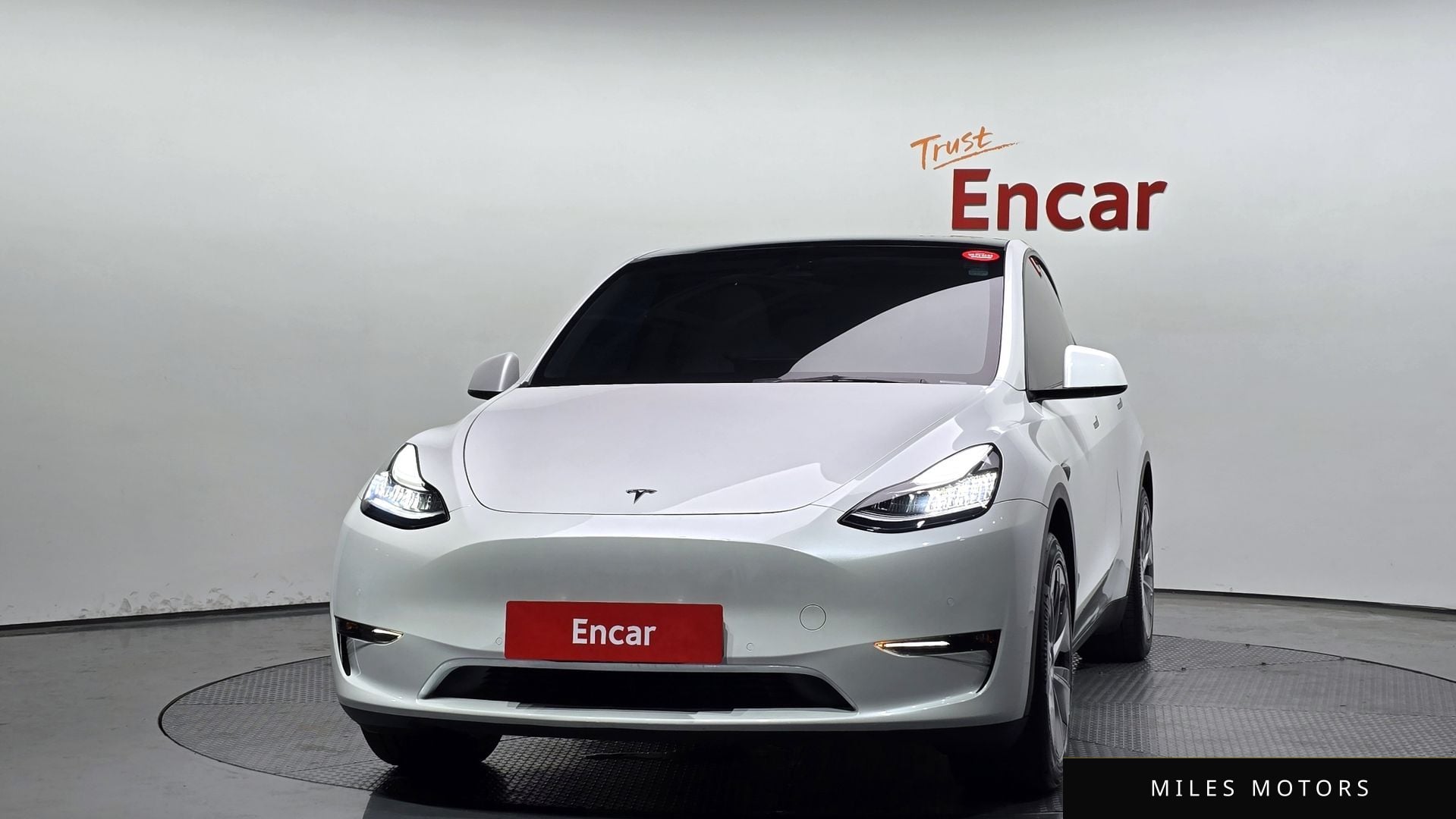 Tesla Model Y 2021 — миниатюра 3