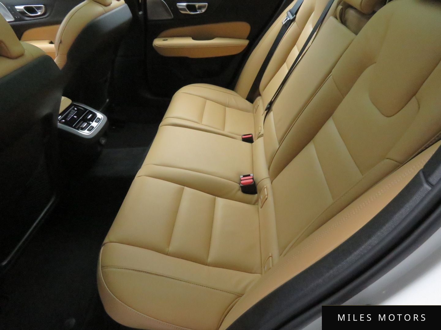 Volvo V60 2025 — миниатюра 8