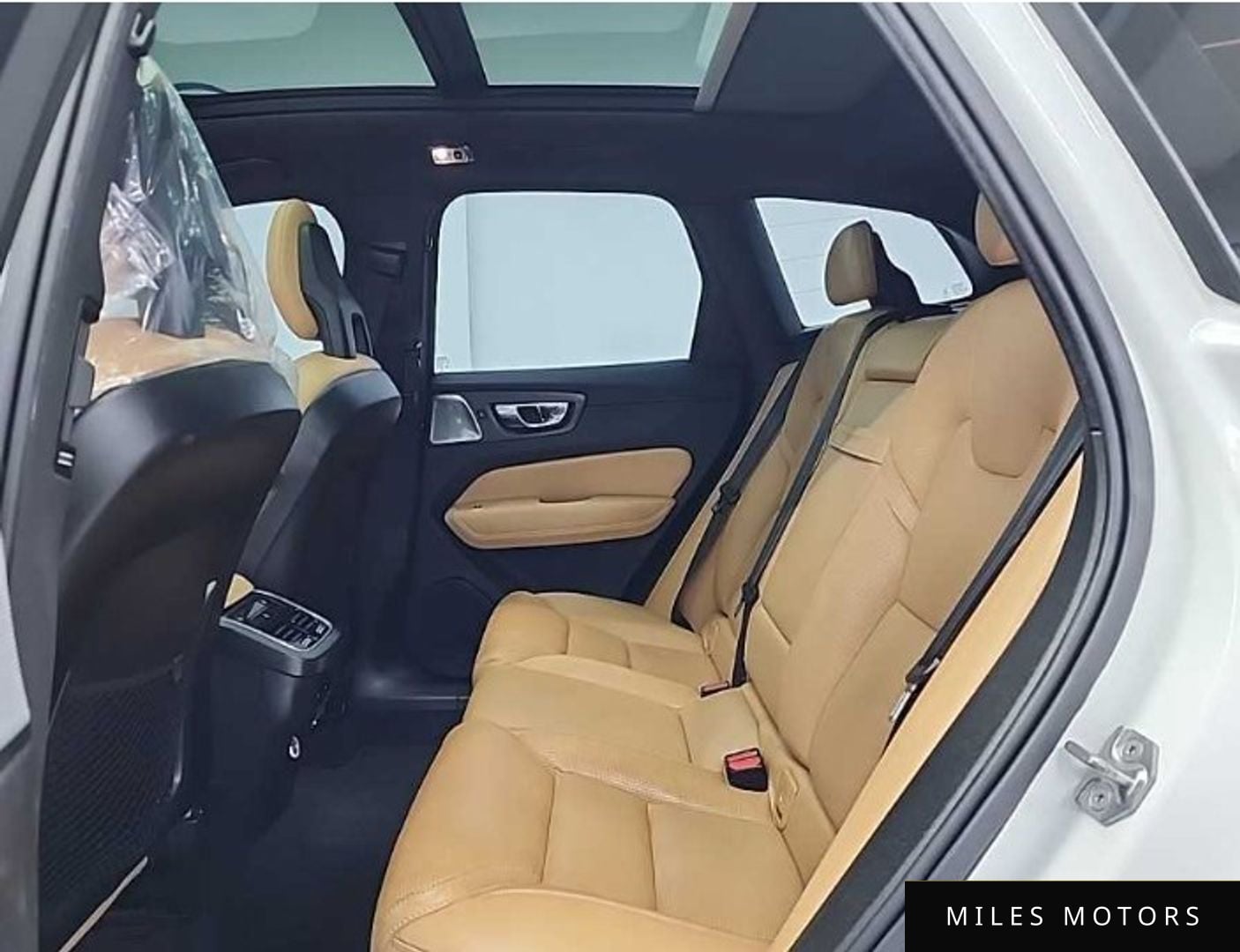 Volvo XC60 2018 — миниатюра 12