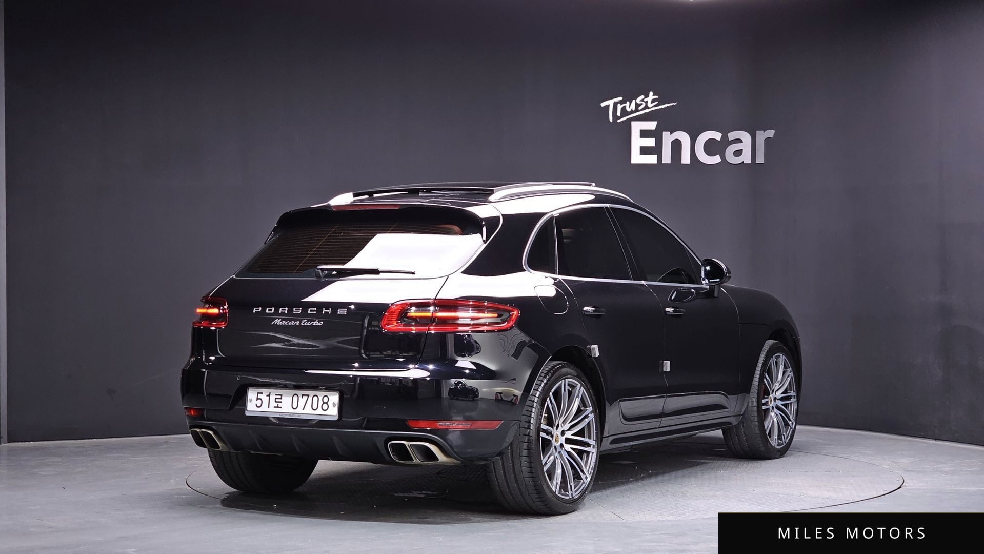 Porsche Macan 2016 — миниатюра 2