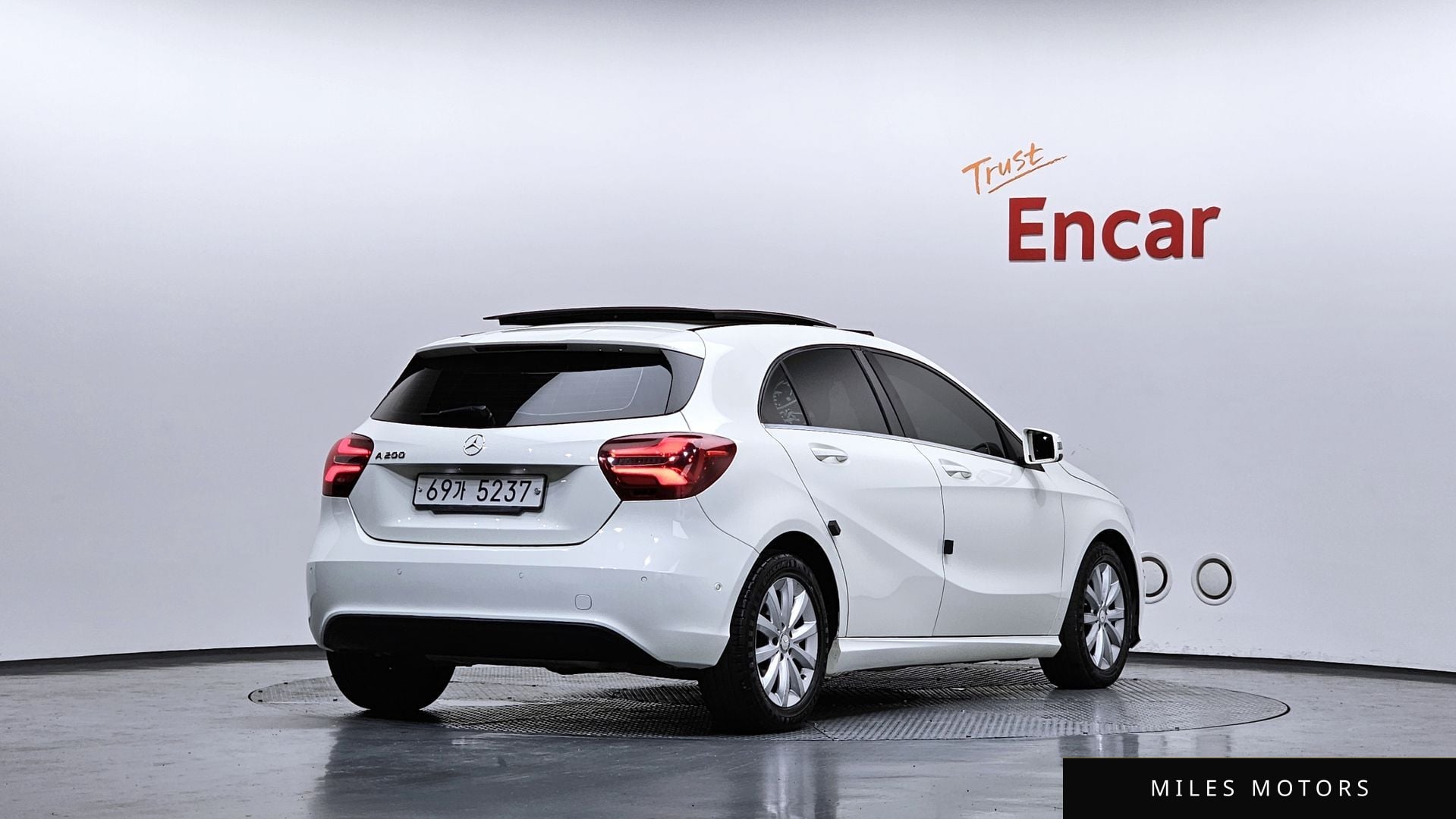 Mercedes-Benz A-Class W176 2017 — миниатюра 2