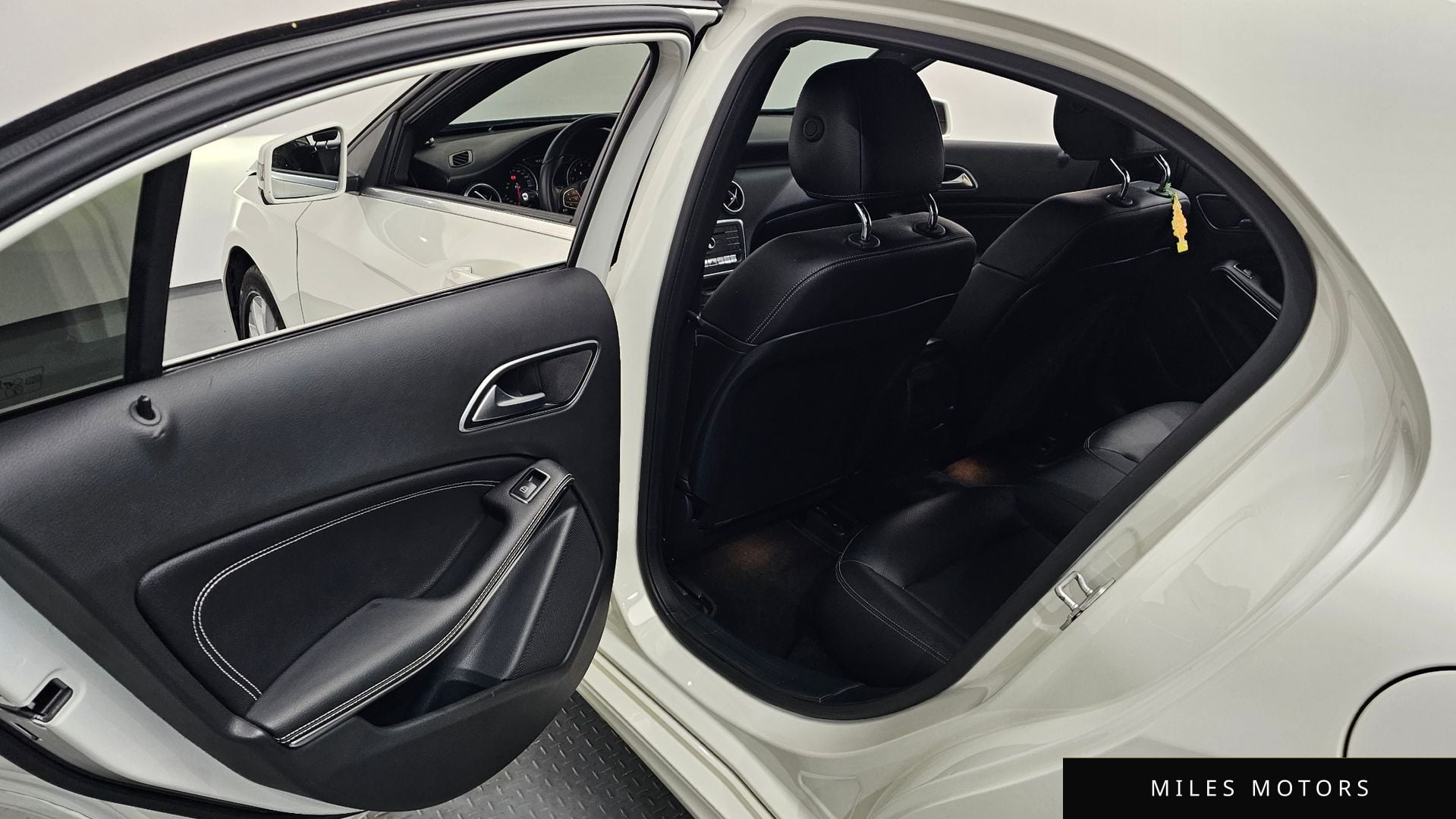 Mercedes-Benz A-Class W176 2017 — миниатюра 12