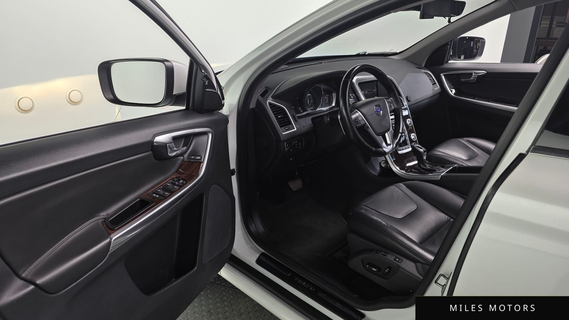 Volvo XC60 2017 — миниатюра 10