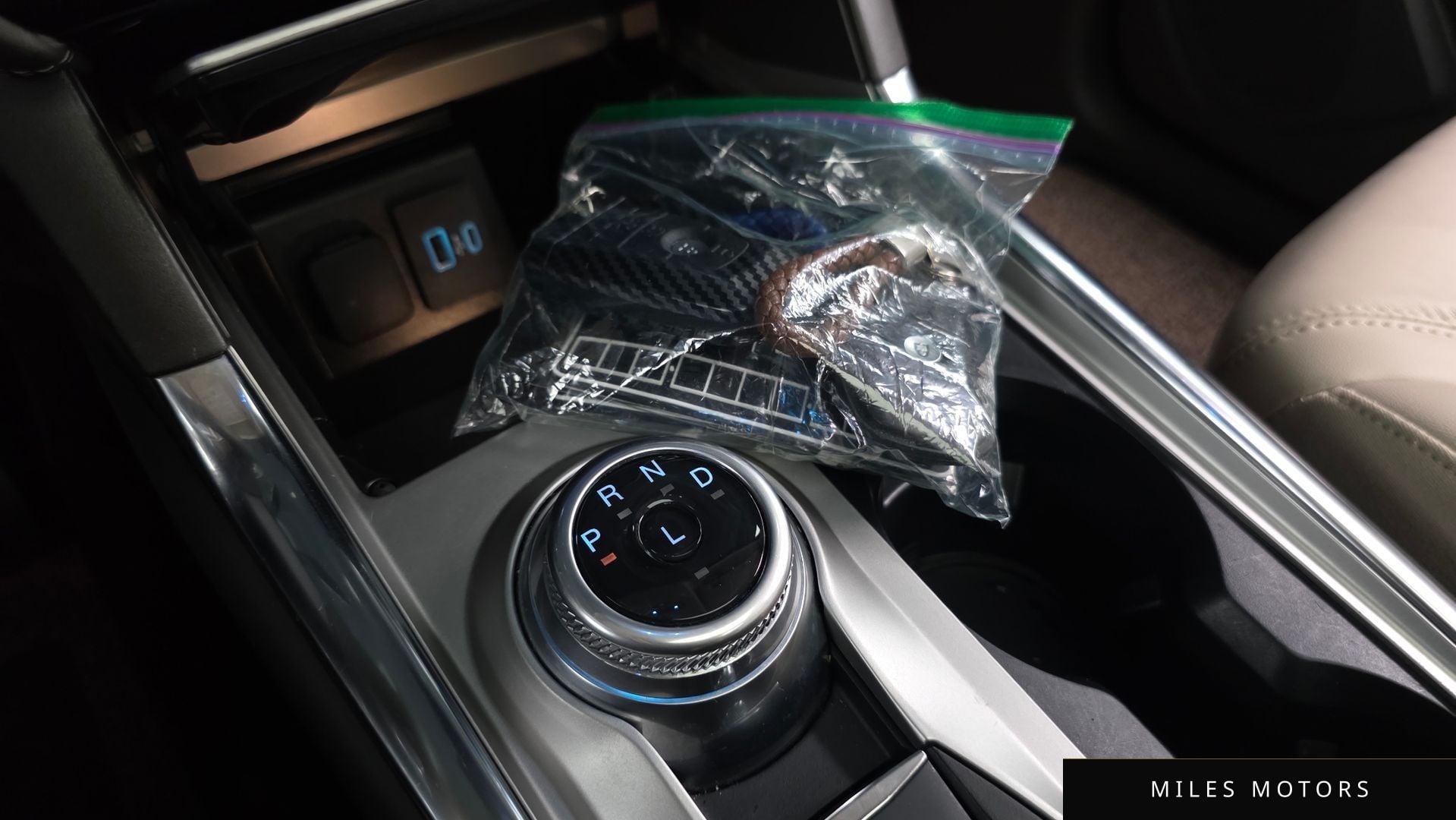 Ford Explorer 2022 — миниатюра 12