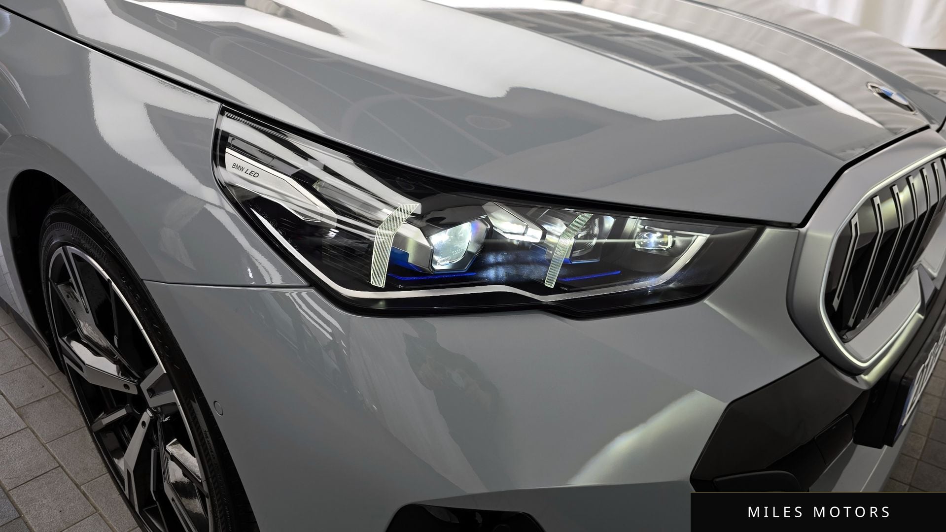 BMW 5 Series (G60) 2024 — миниатюра 8