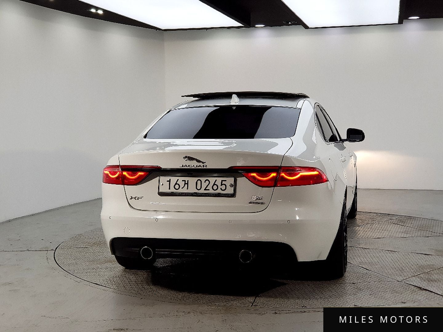 Jaguar XF (X260) 2016 — миниатюра 3