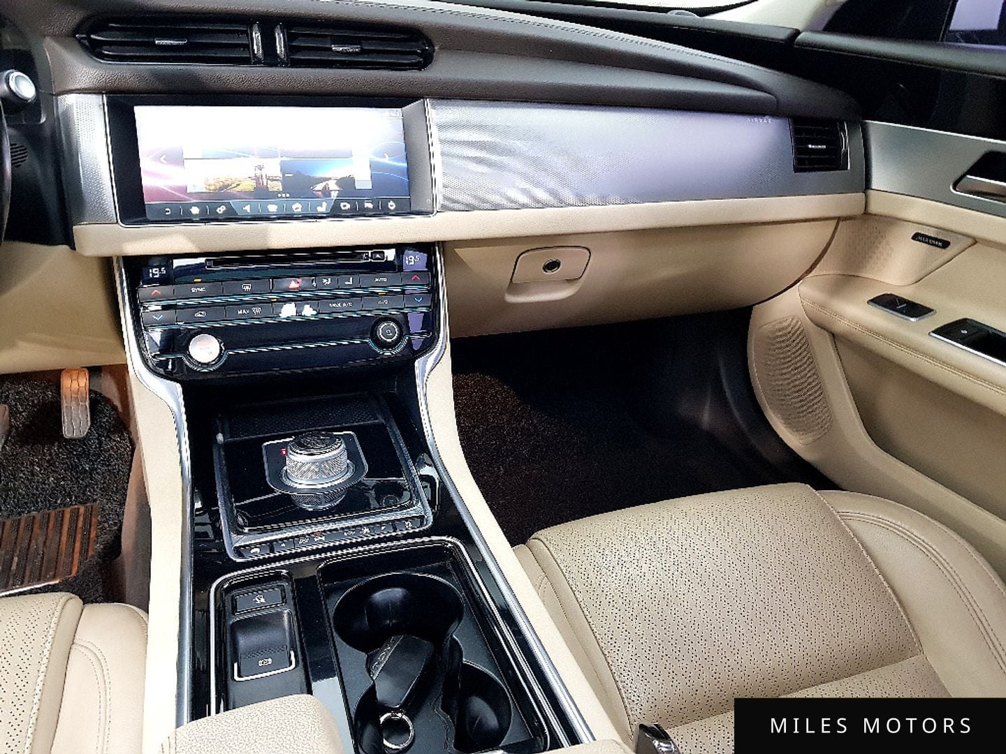 Jaguar XF (X260) 2016 — миниатюра 12