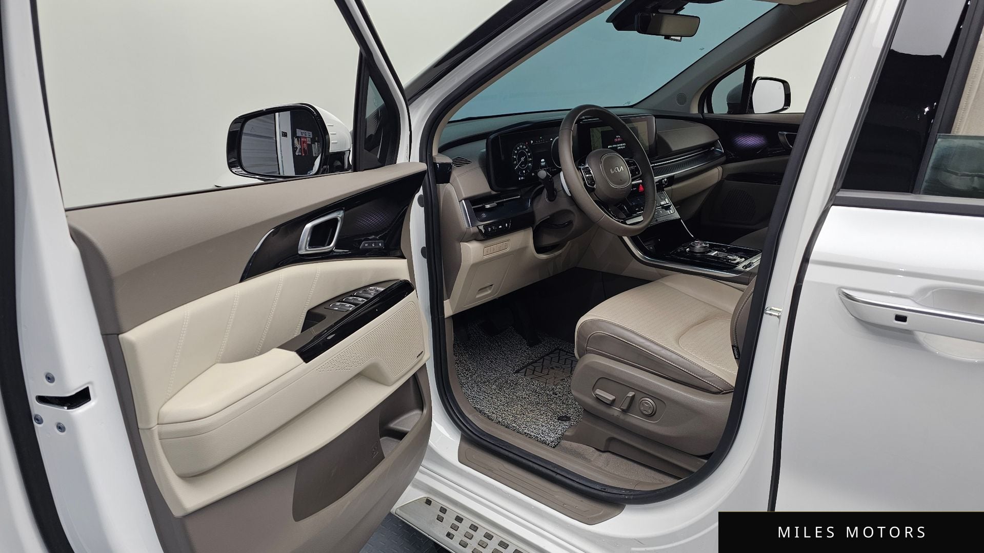 Kia Carnival 2023 — миниатюра 10
