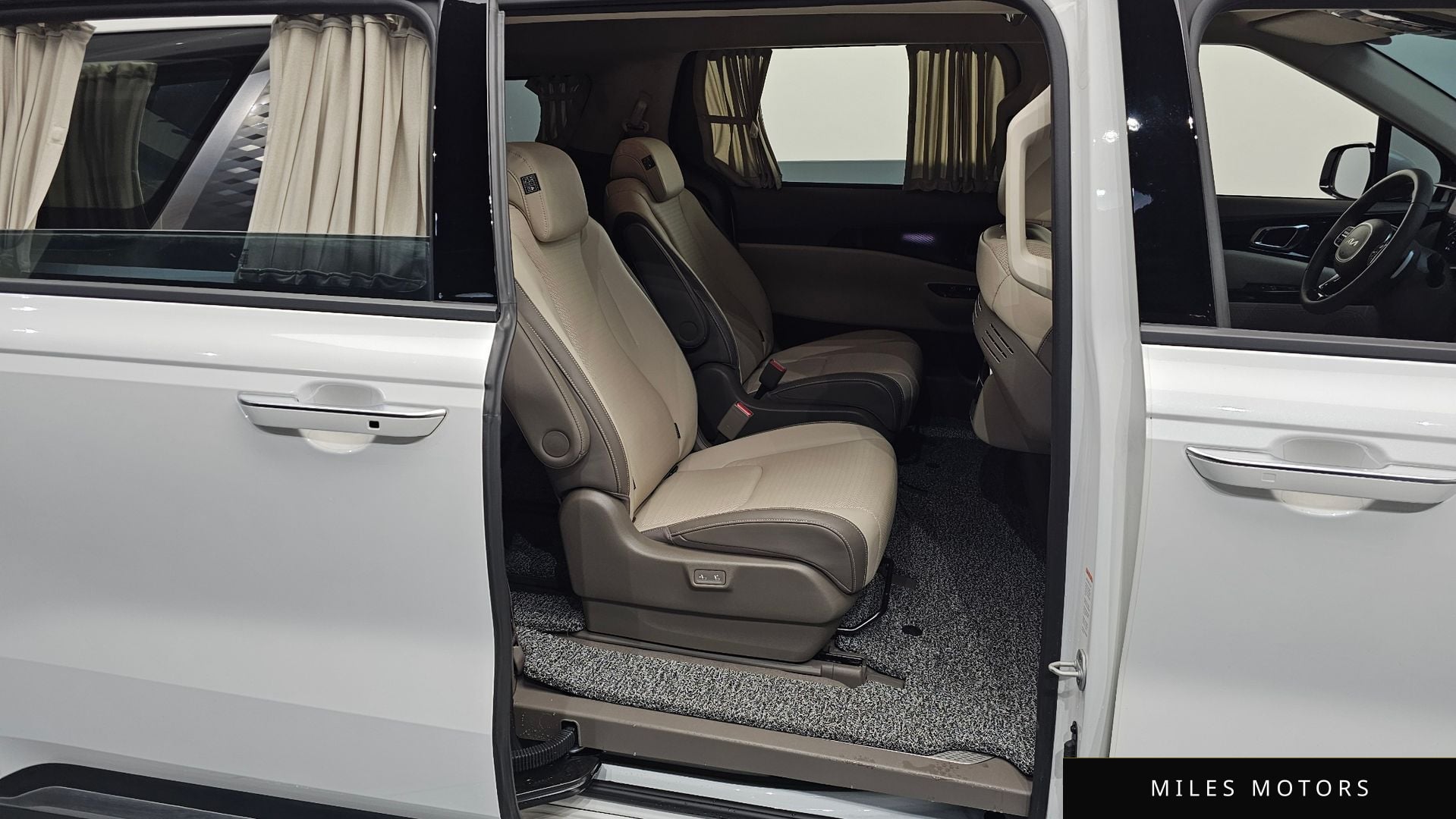 Kia Carnival 2023 — миниатюра 12