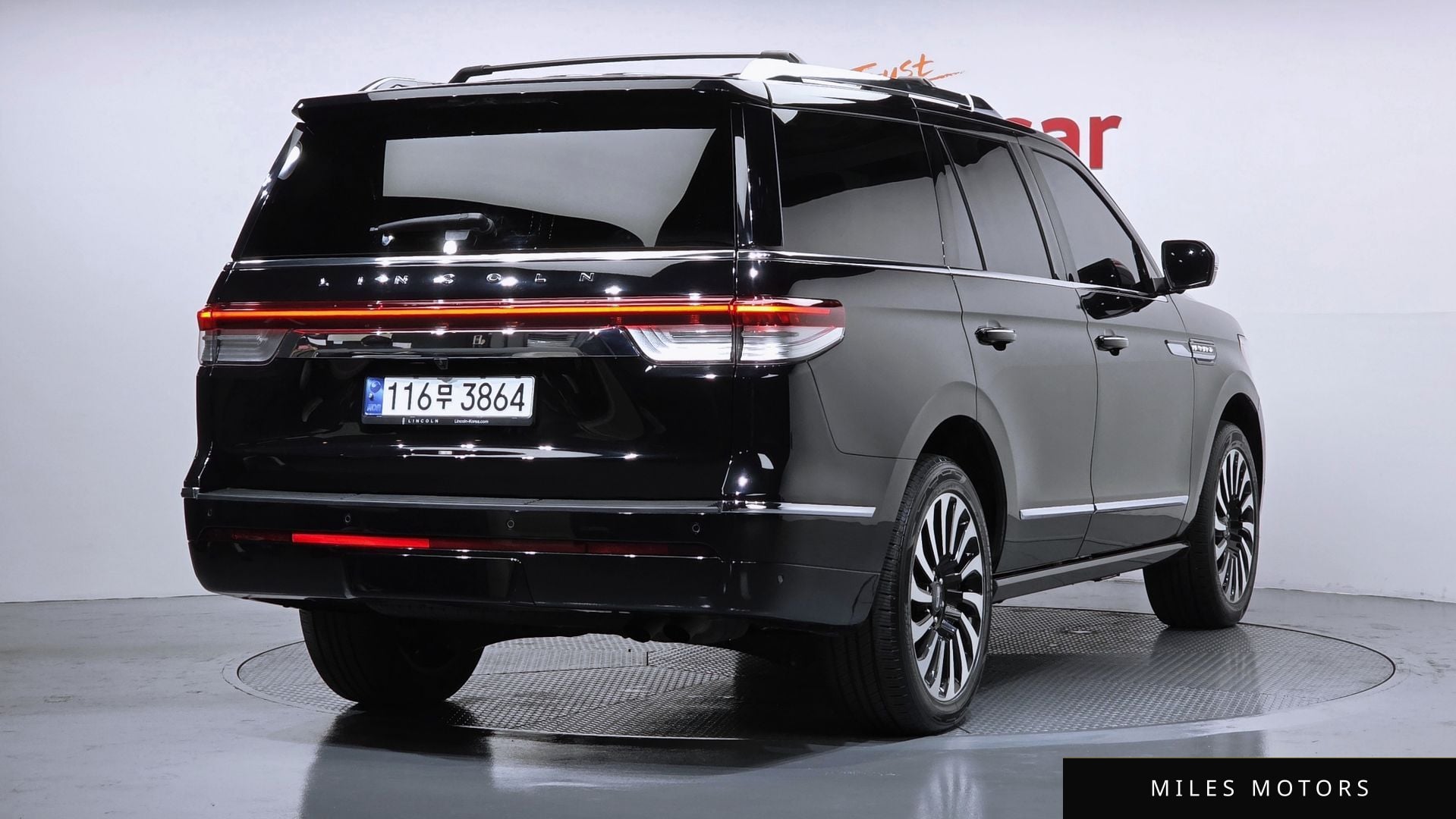 Lincoln Navigator 2023 — миниатюра 2