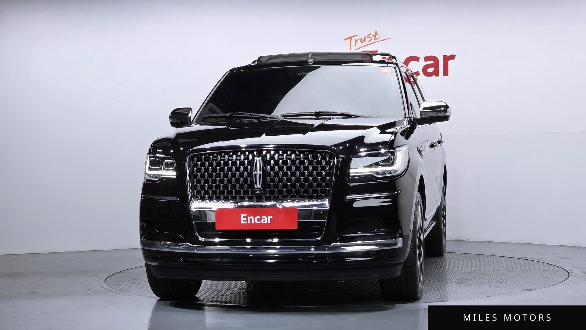 Lincoln Navigator 2023 — миниатюра 3