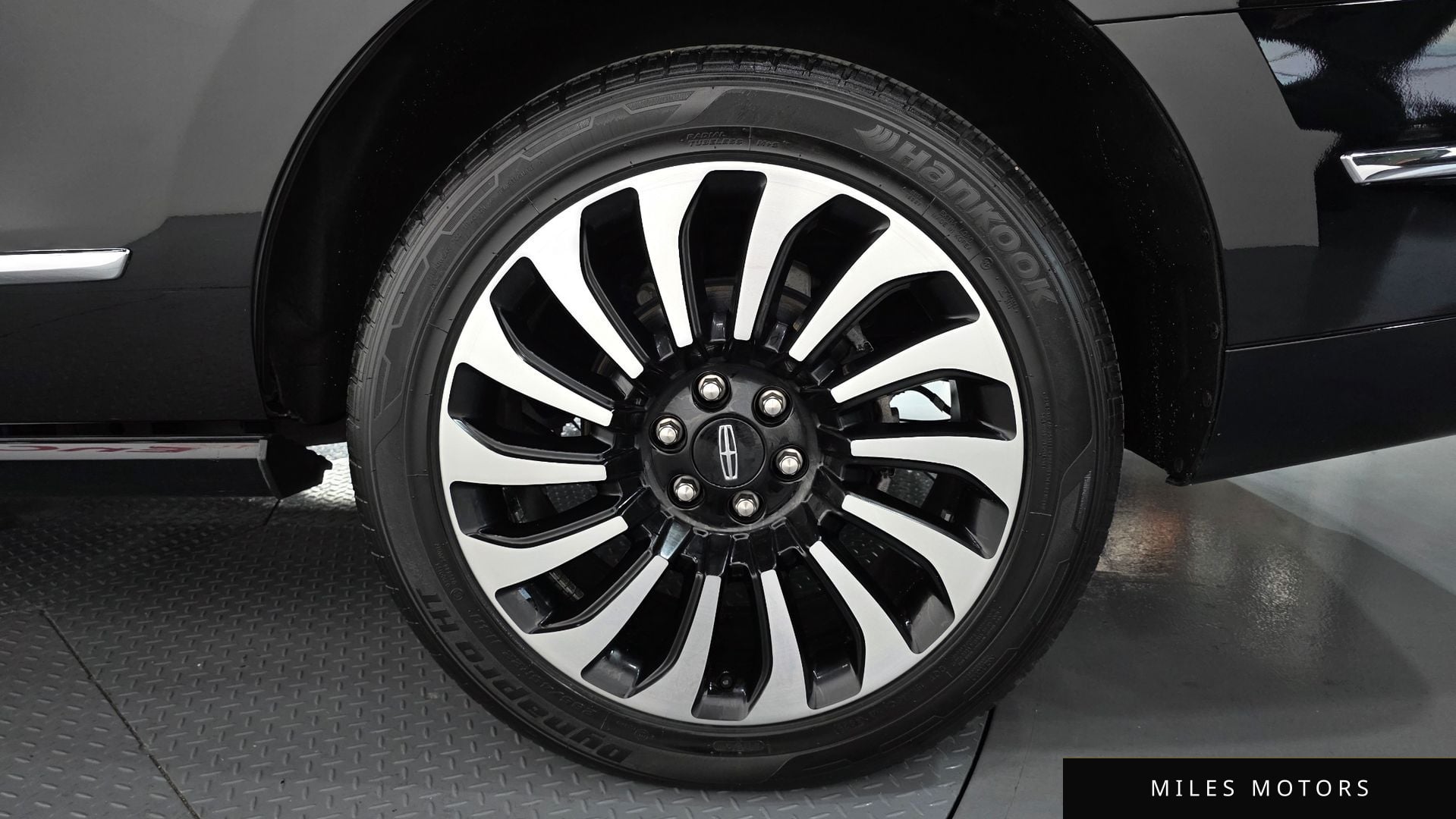 Lincoln Navigator 2023 — миниатюра 7
