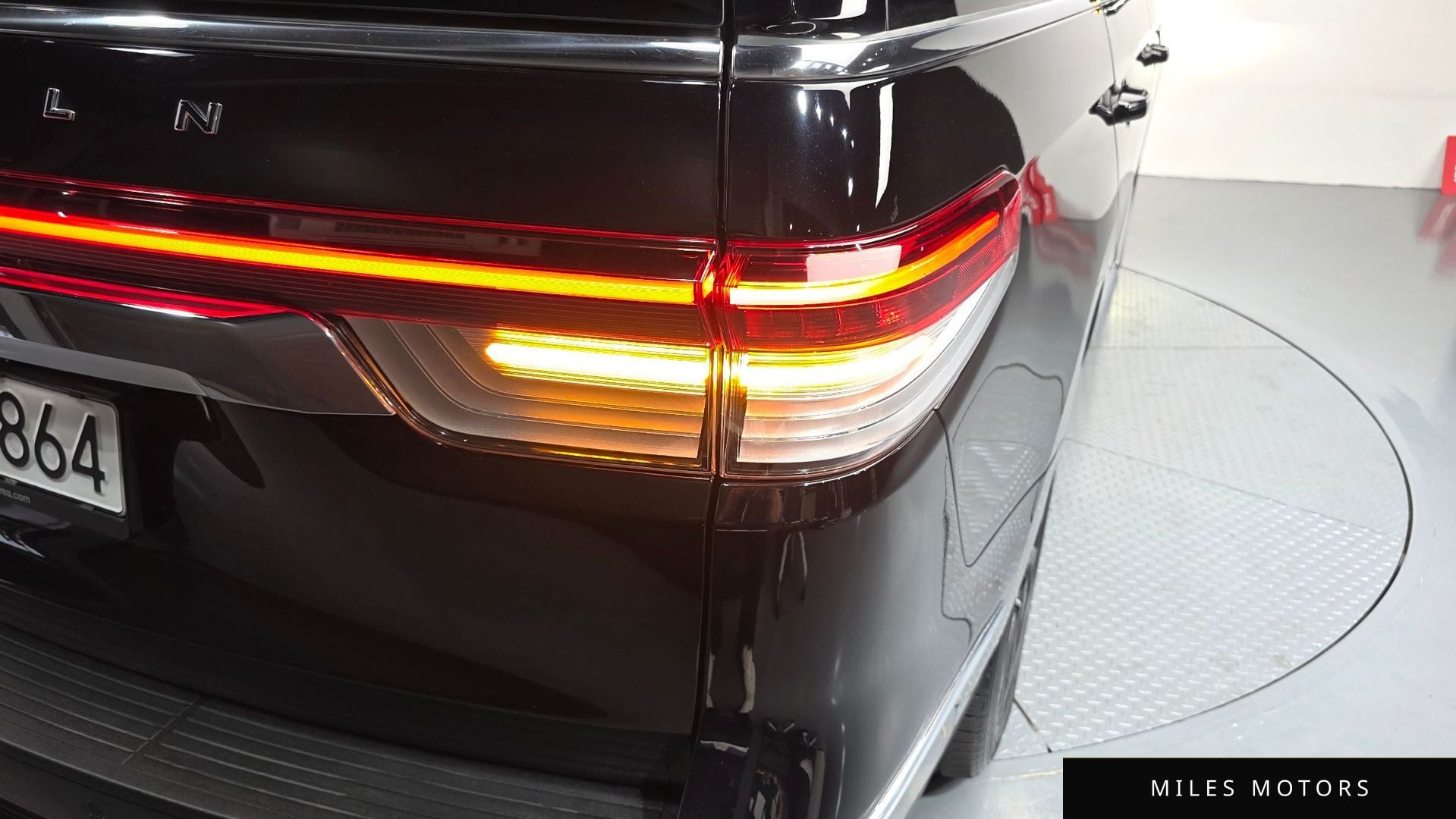 Lincoln Navigator 2023 — миниатюра 9