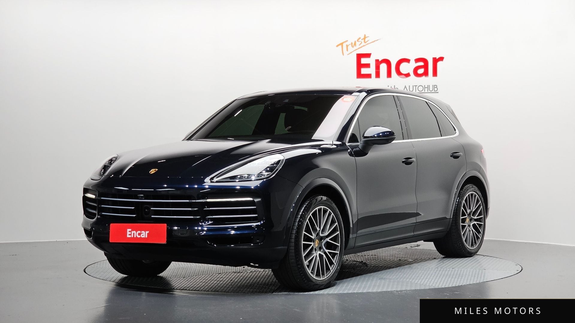 Porsche Cayenne 2020 — фото 1 из 12
