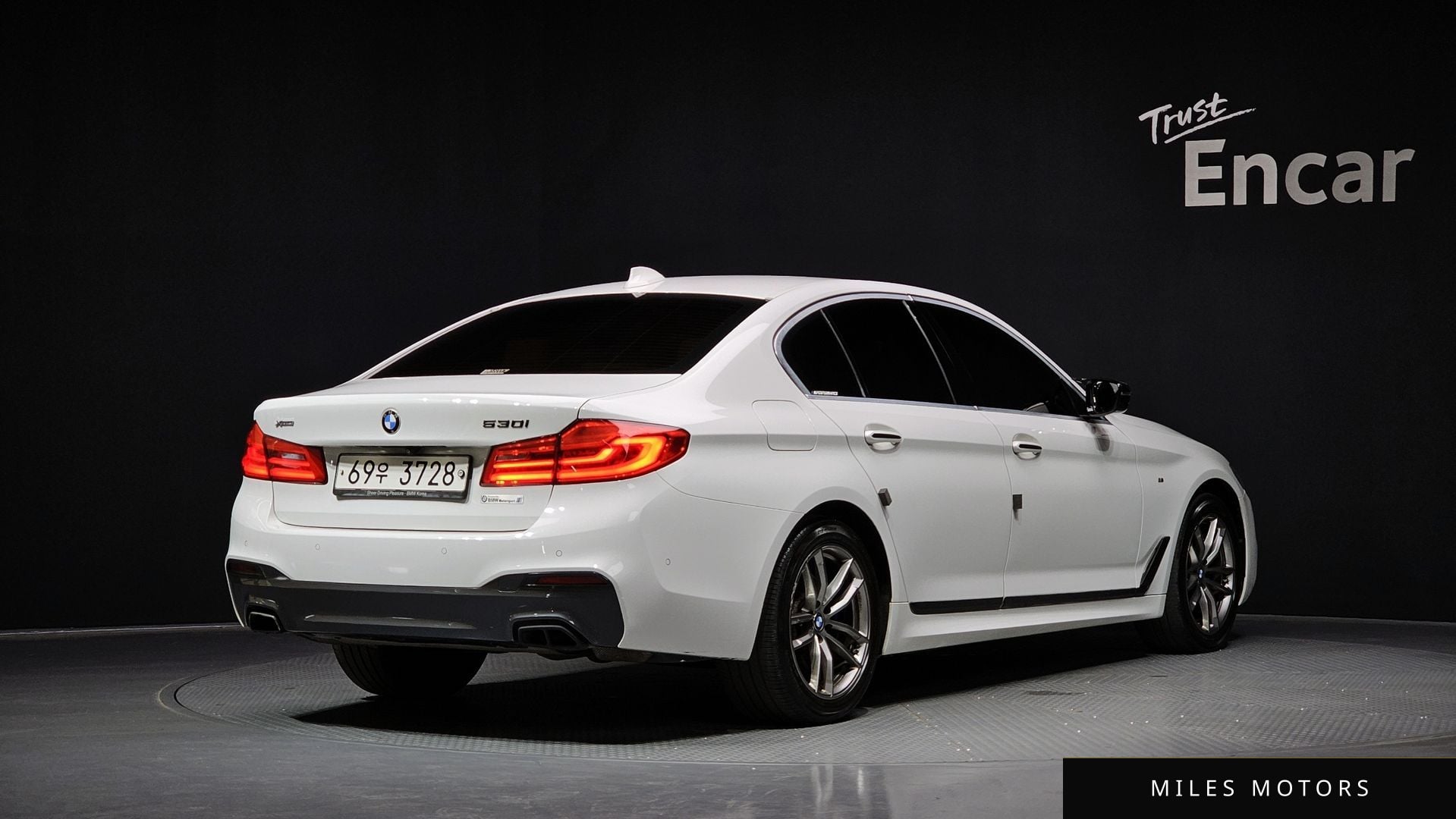 BMW 5 Series (G30) 2018 — миниатюра 2