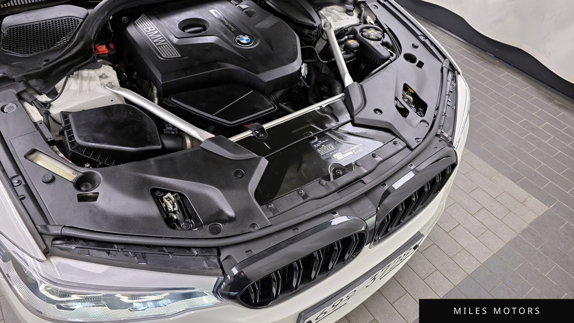 BMW 5 Series (G30) 2018 — миниатюра 6