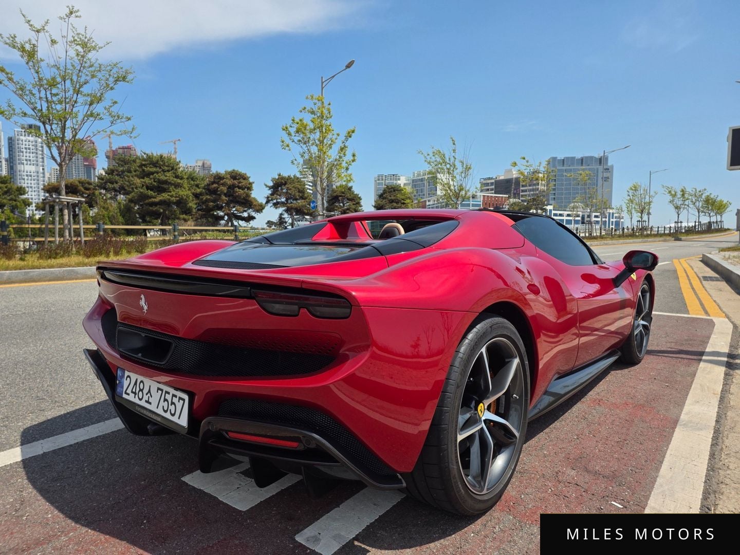 Ferrari 296 GTS 2024 — миниатюра 10