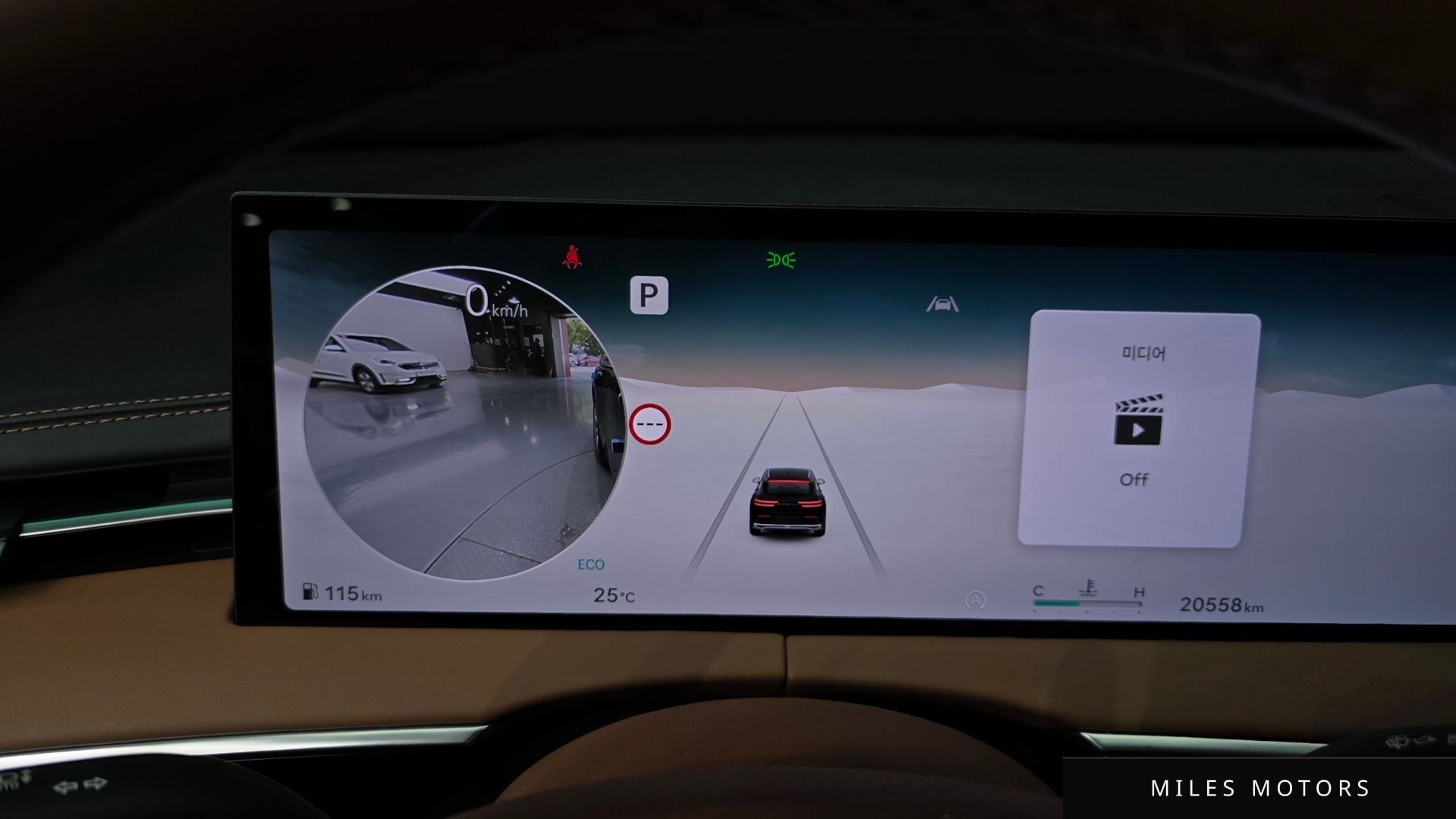 Genesis GV70 2025 — миниатюра 11