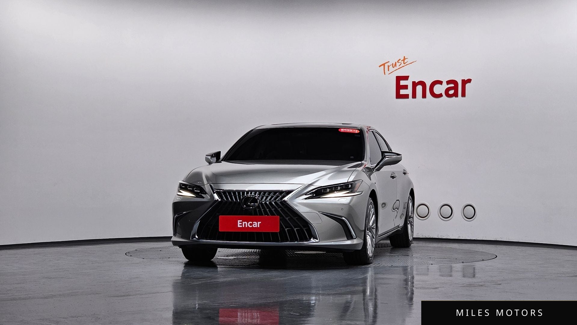 Лексус ES300h 2023 — миниатюра 2