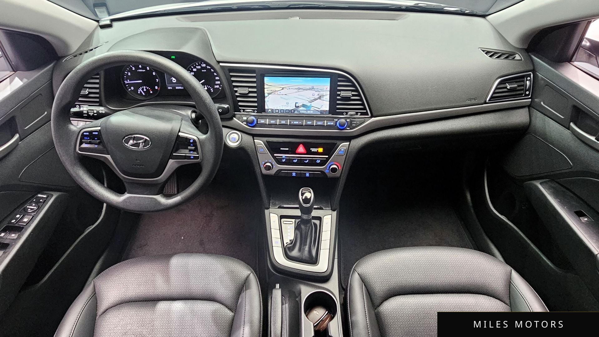 Hyundai AVANTE 2017 — миниатюра 10