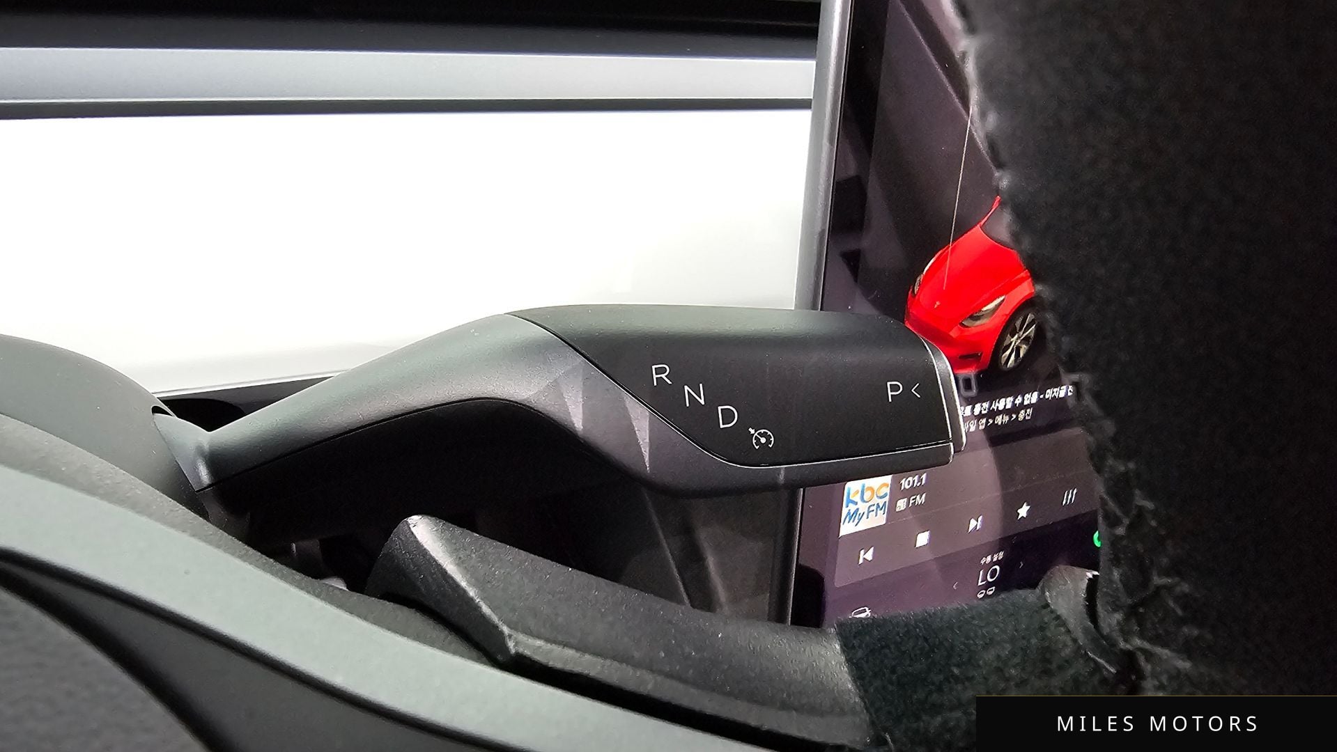 Tesla Model Y 2021 — миниатюра 12