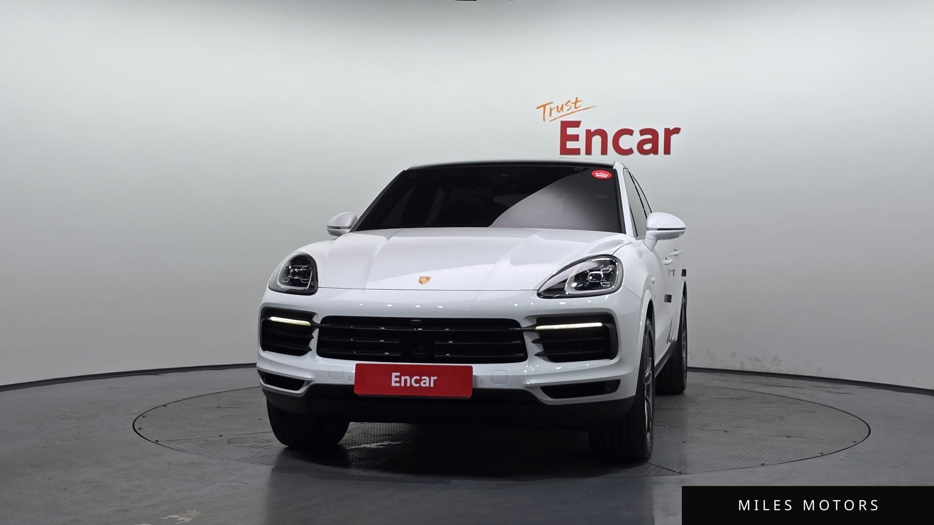 Porsche Cayenne 2023 — миниатюра 3