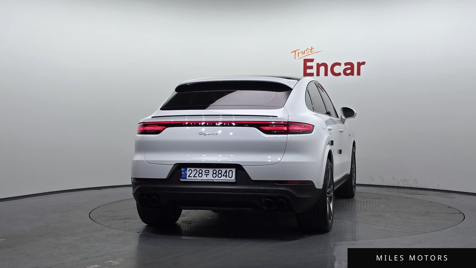 Porsche Cayenne 2023 — миниатюра 4