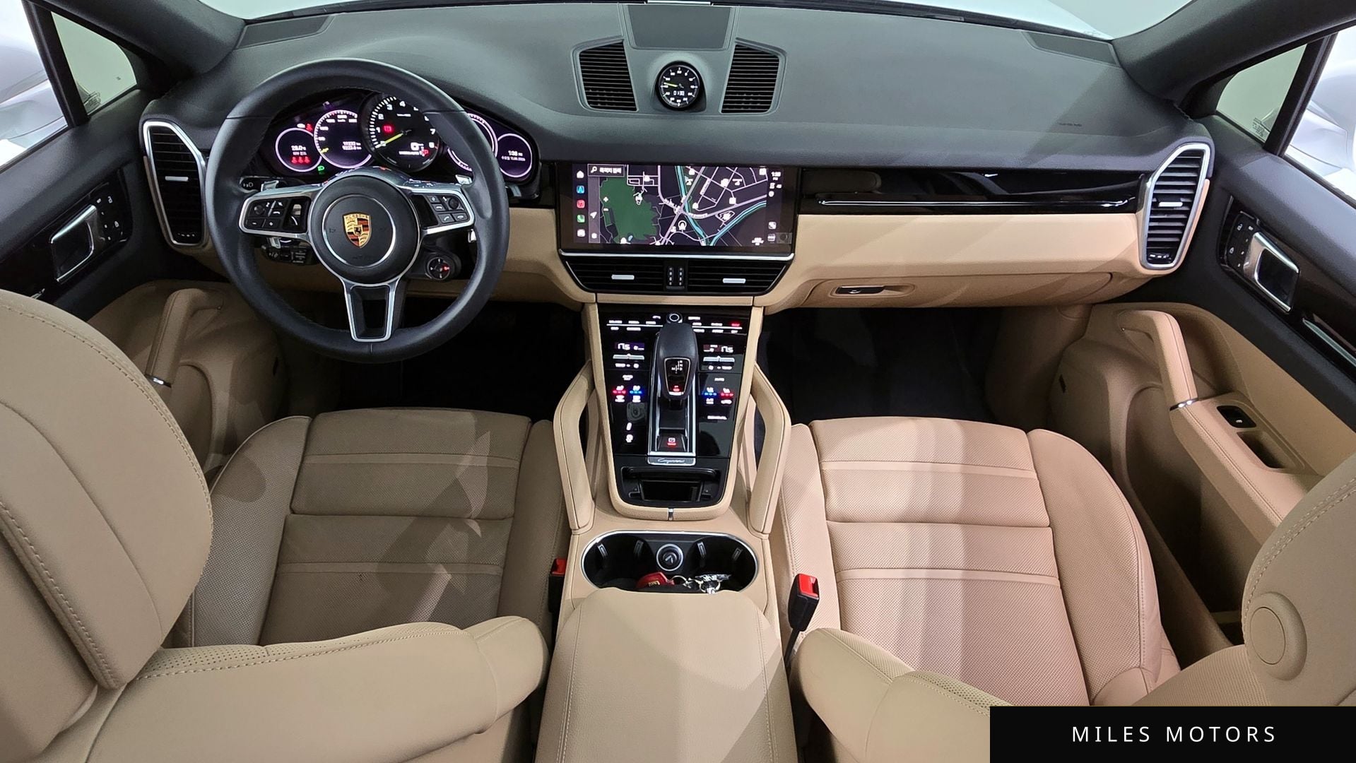 Porsche Cayenne 2023 — миниатюра 10
