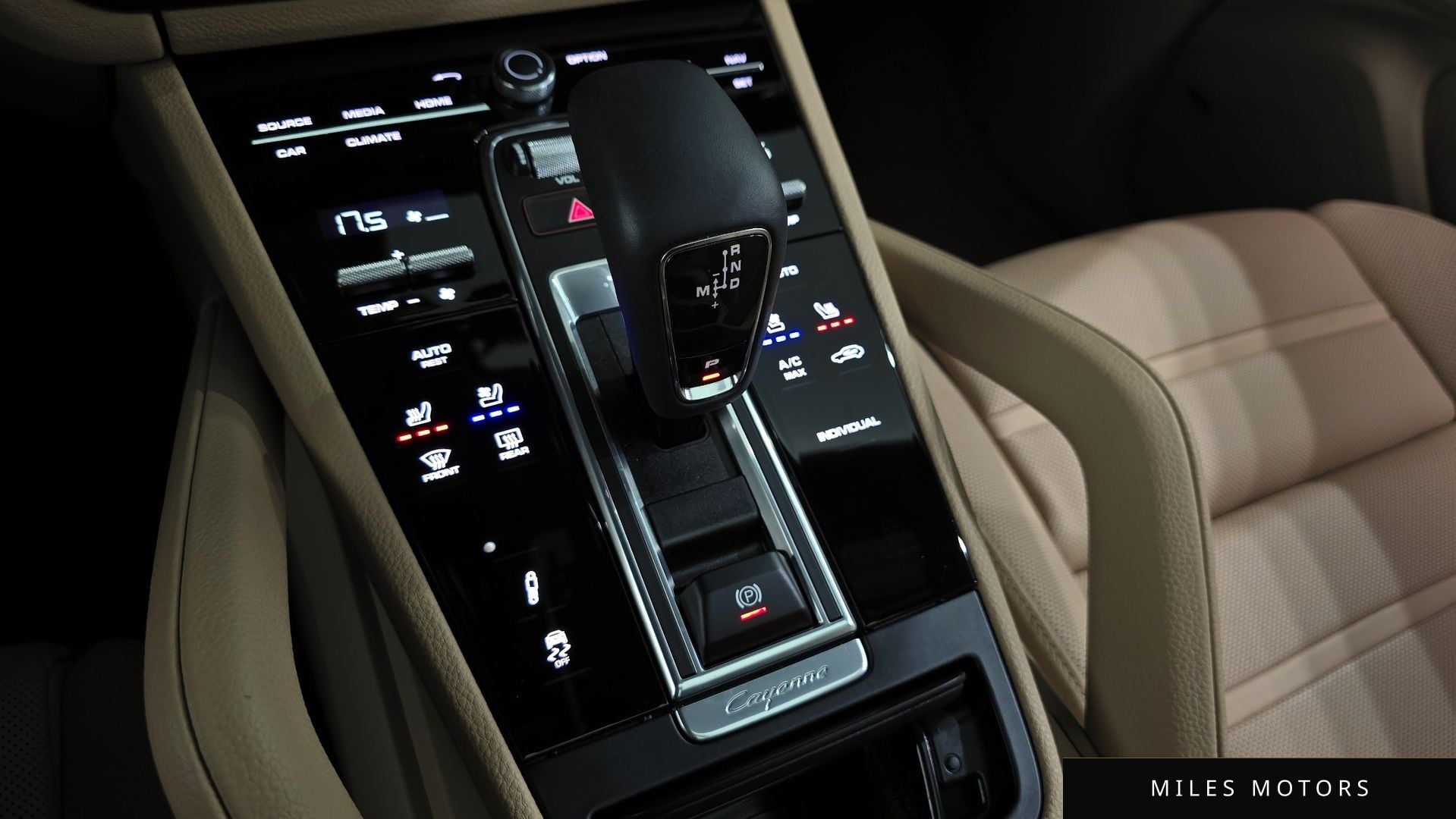 Porsche Cayenne 2023 — миниатюра 12